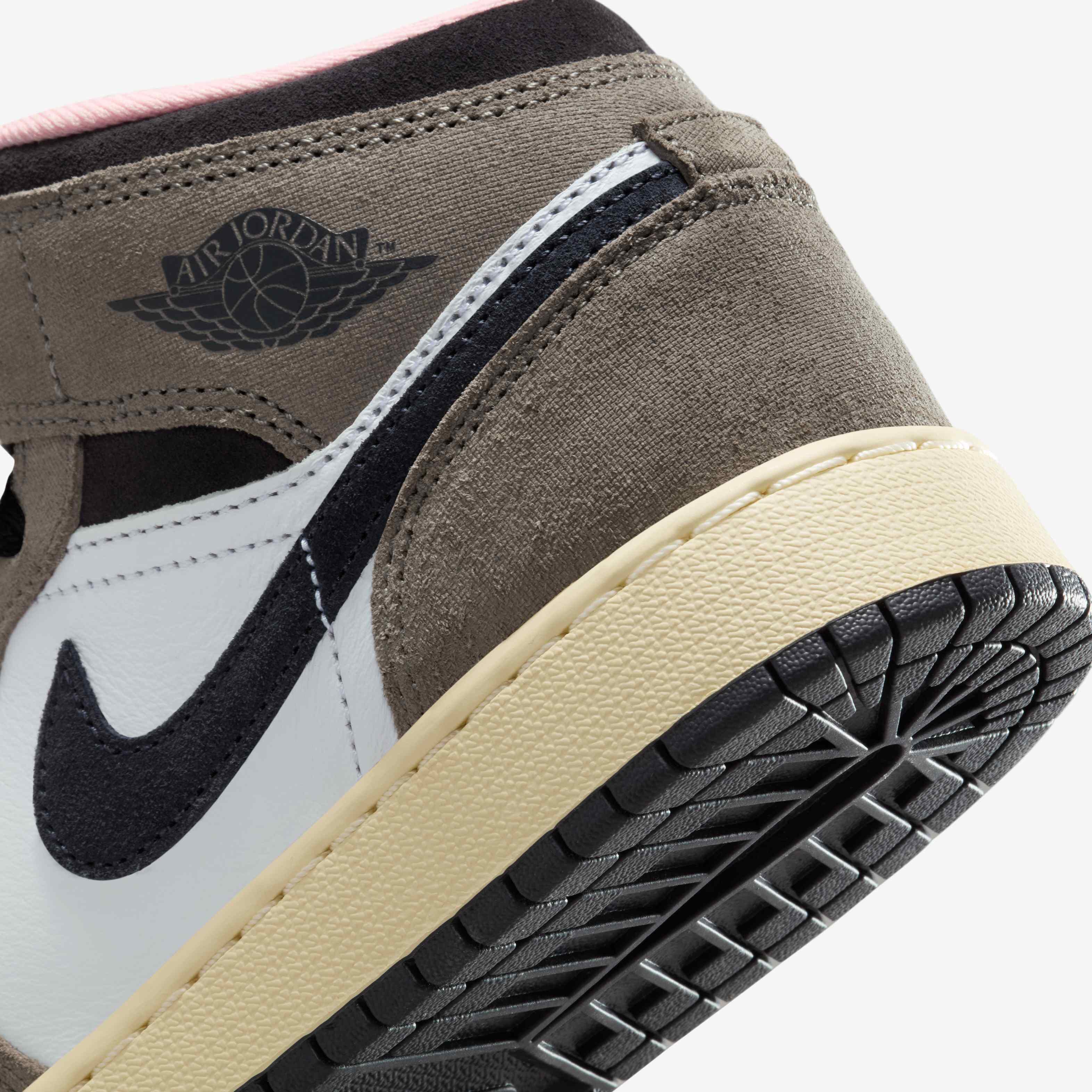 Air Jordan 1 Mid SE image number 7