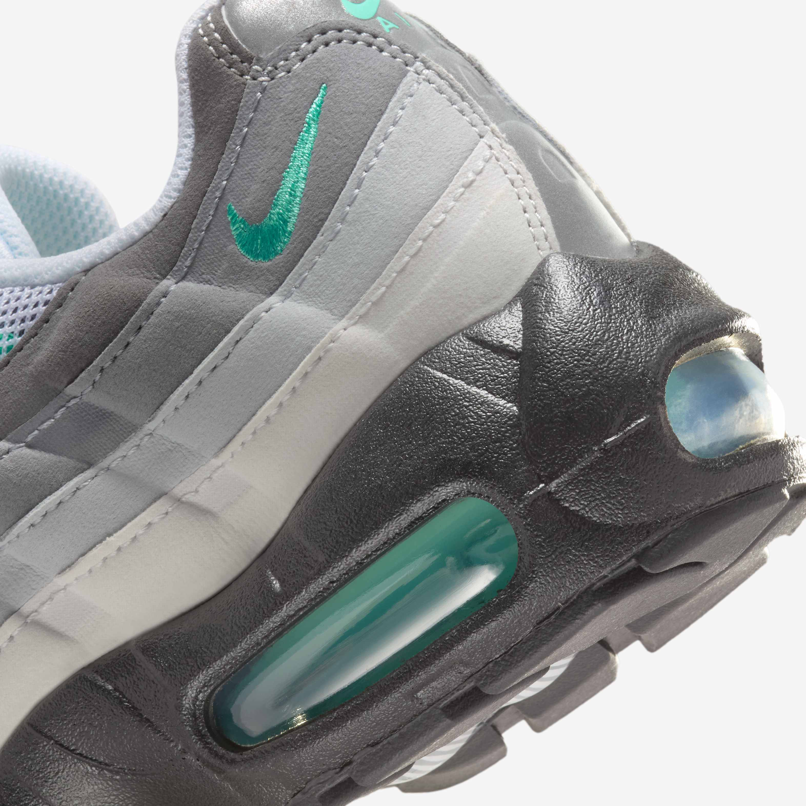 Nike Air Max 95 image number 7