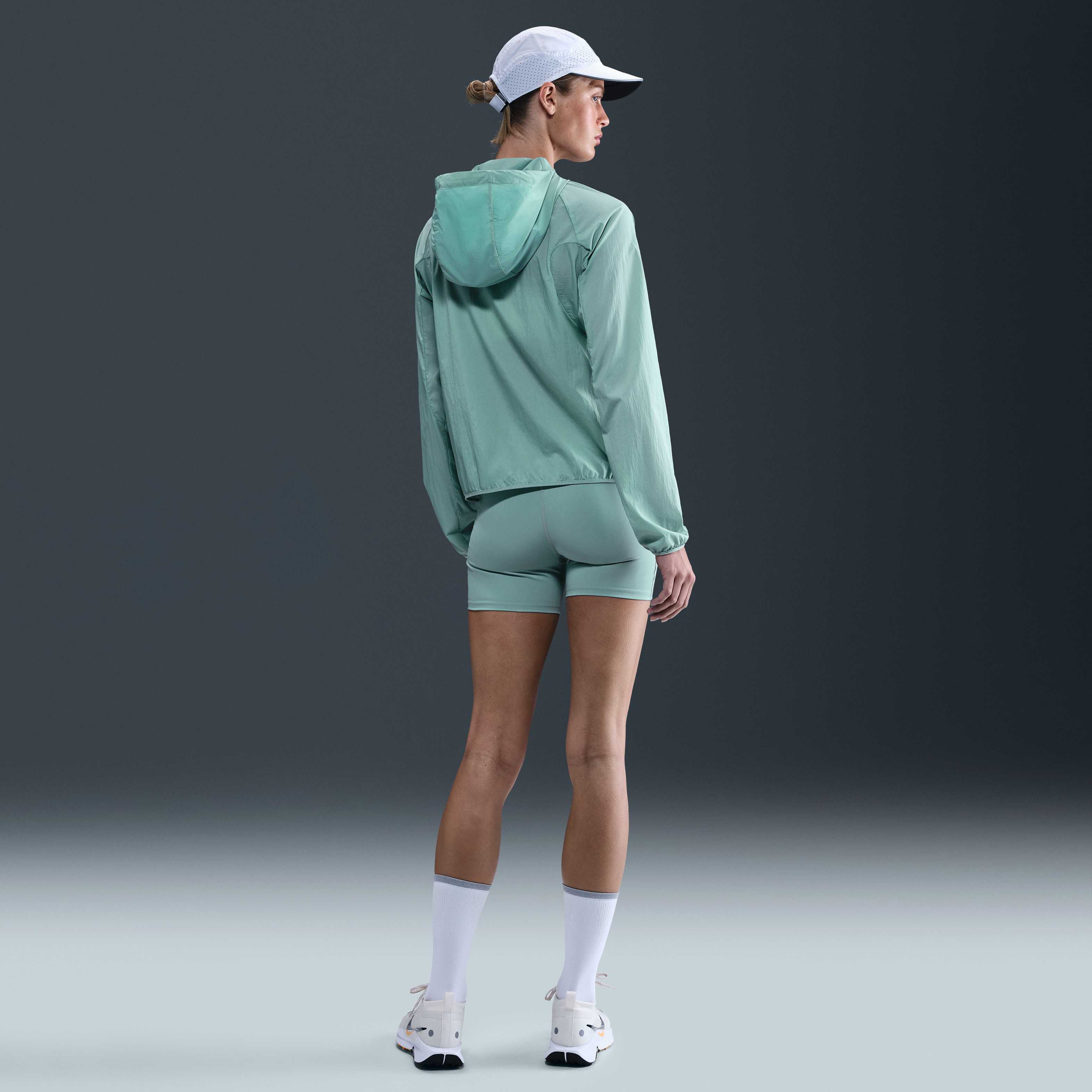 نايكي تريل image number 4