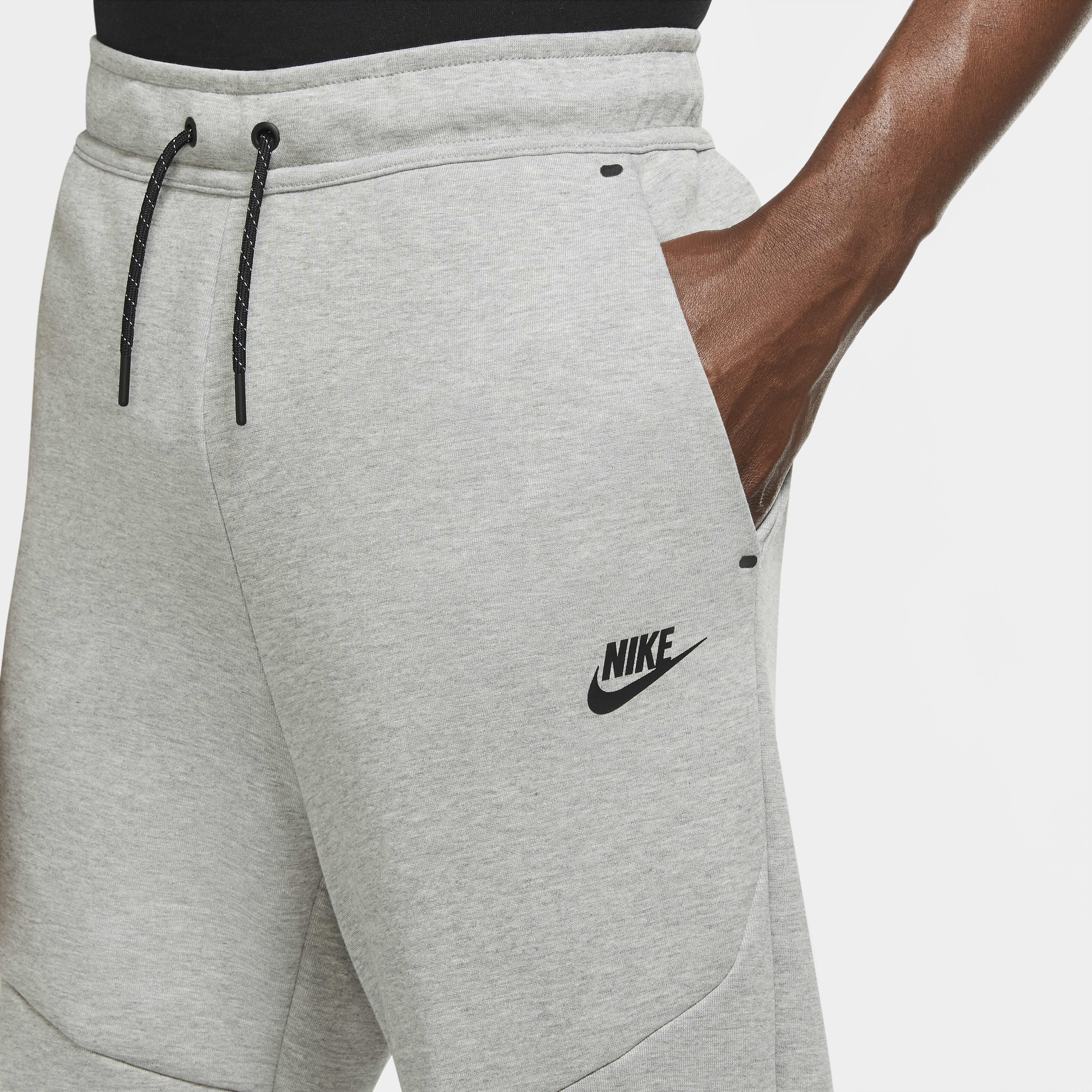Nike Sportswear Tech Fleece image number 2