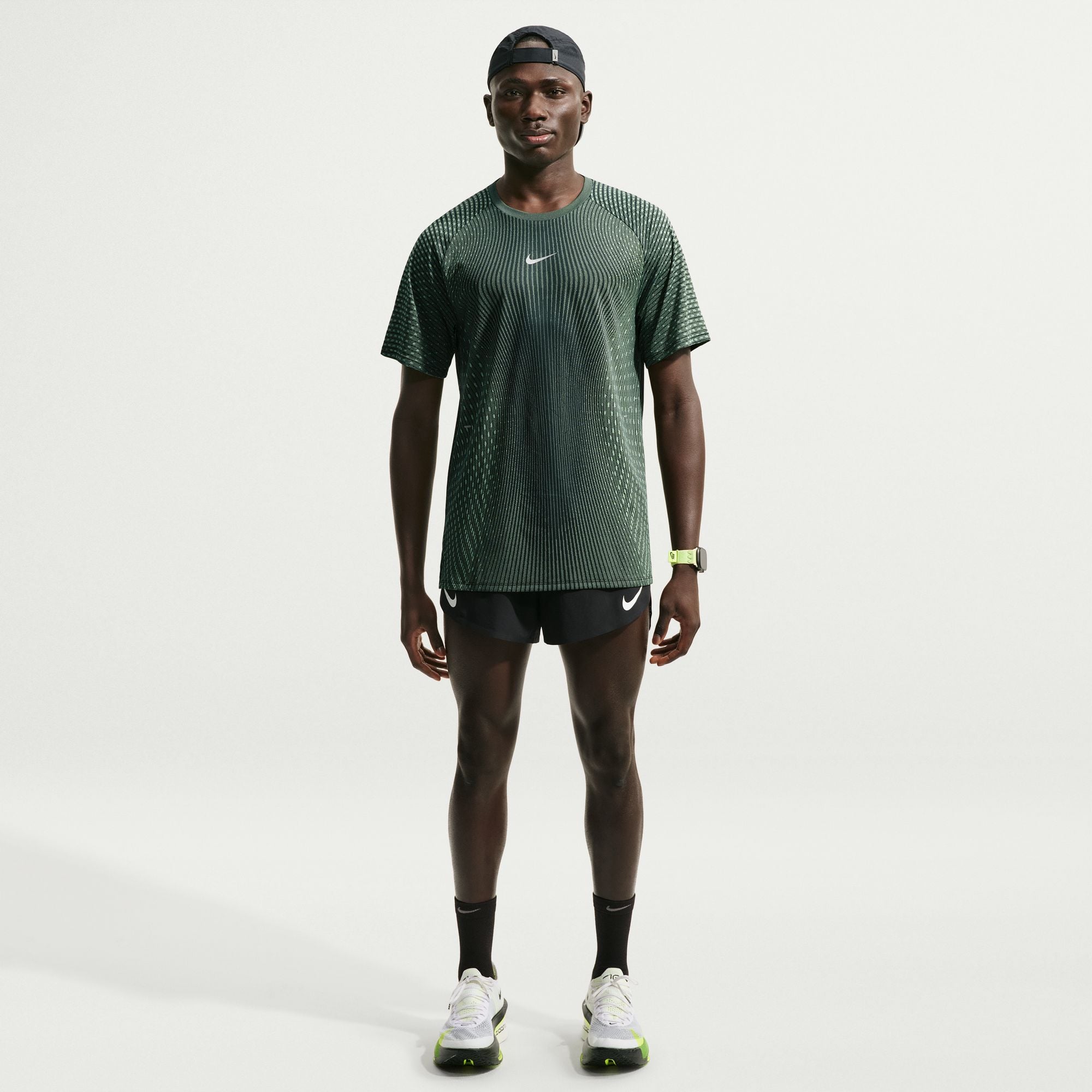 Nike Stride image number 0