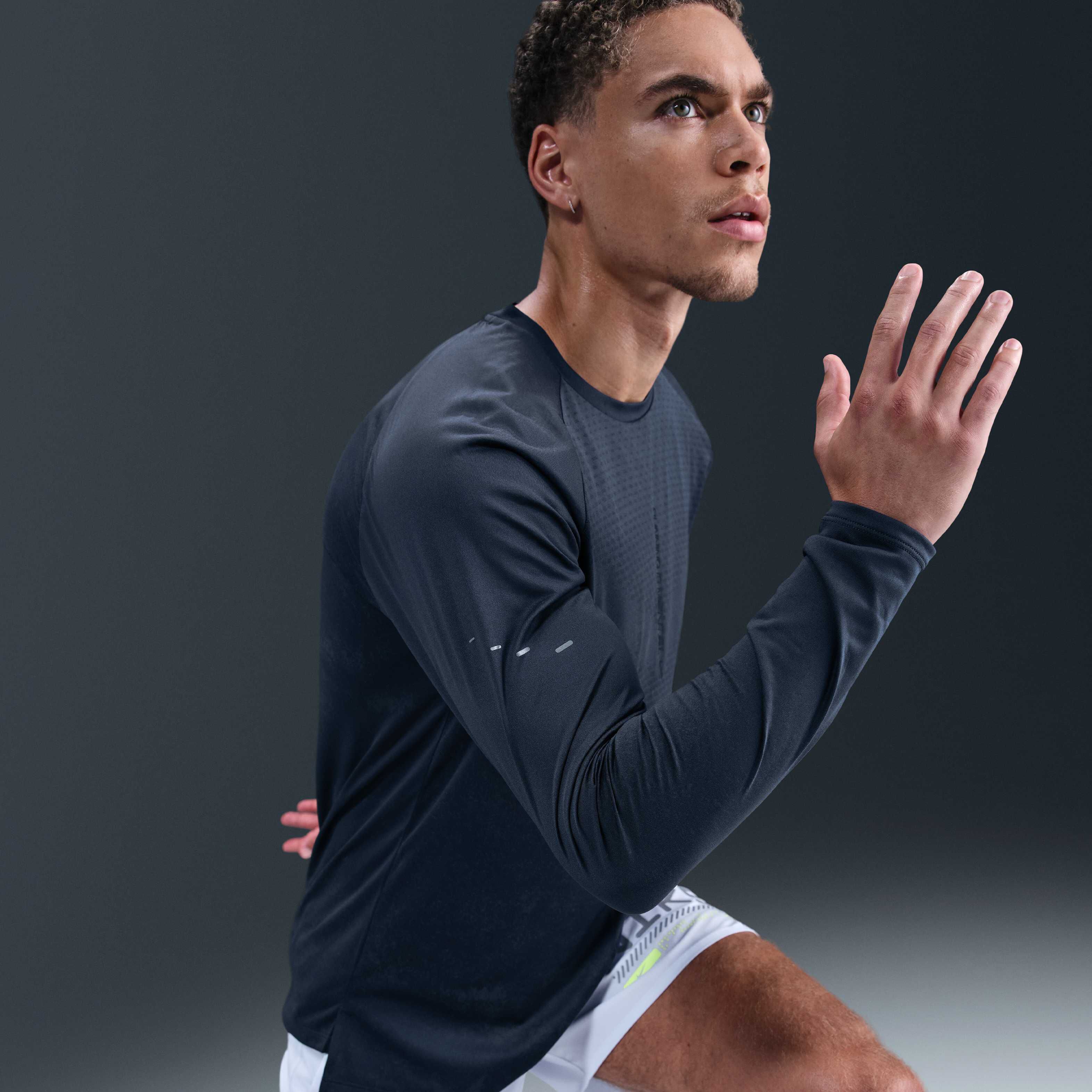 Nike Stride image number 2