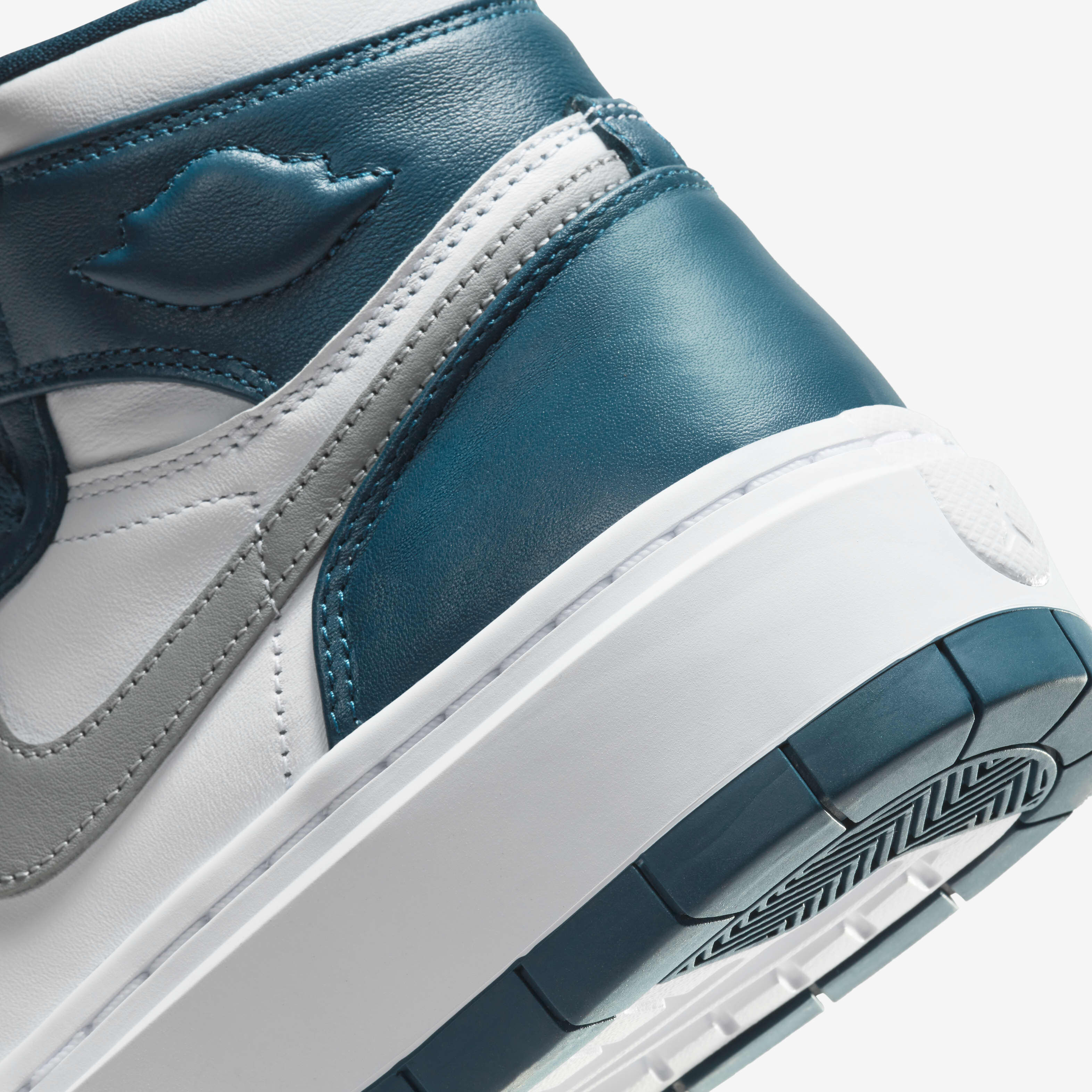 Air Jordan 1 Elevate High image number 7