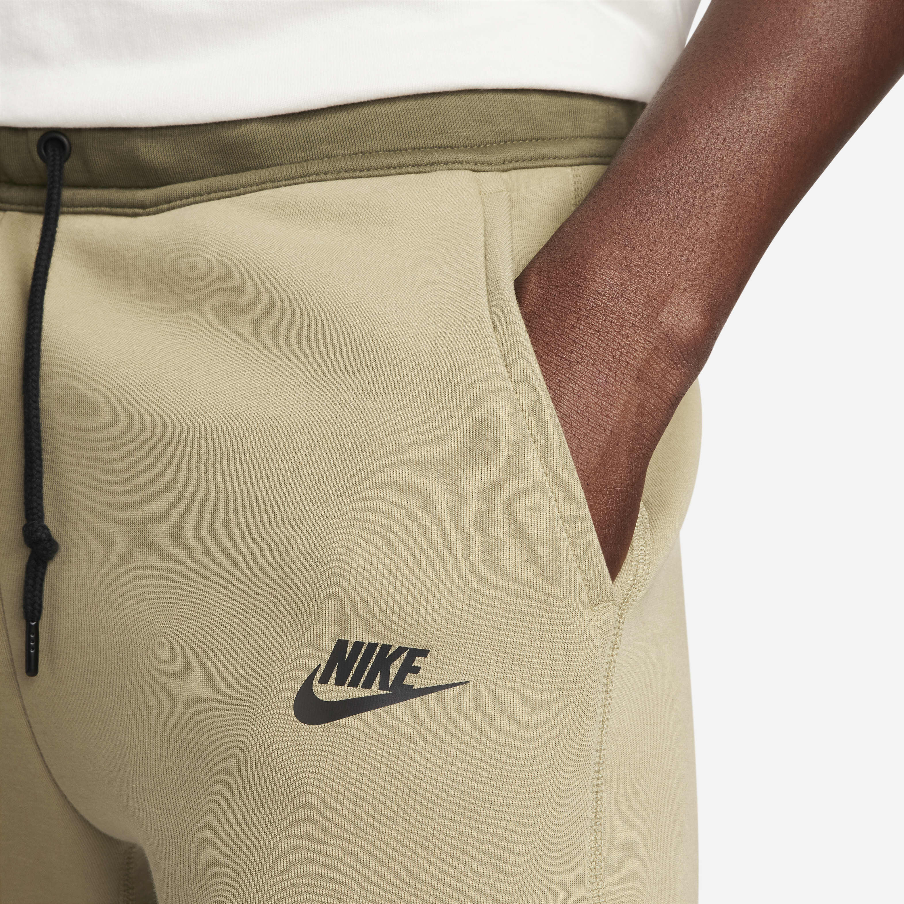 Nike Sportswear Tech Fleece image number 3