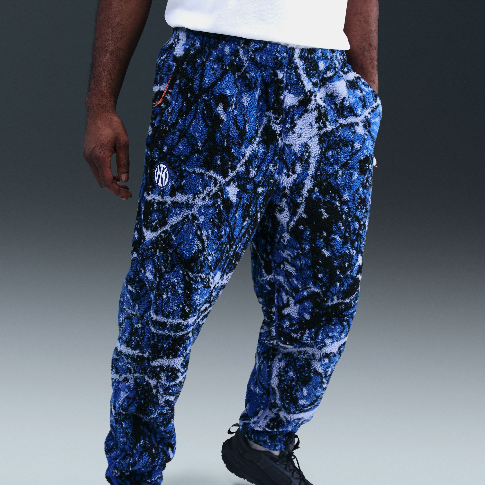 إنتر ميلان 'كانويل جلاسيير' SE image number 2