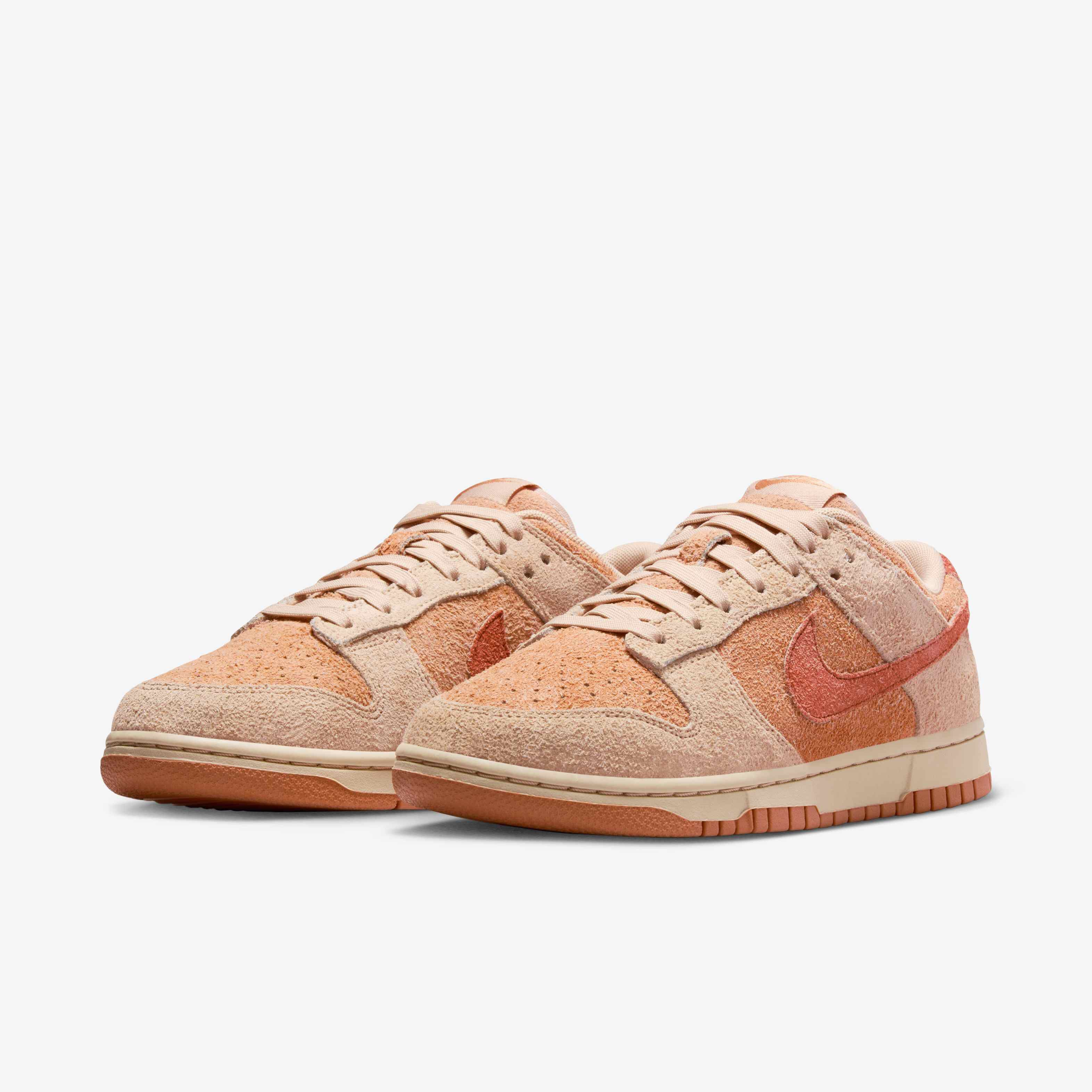 Nike Dunk Low image number 4