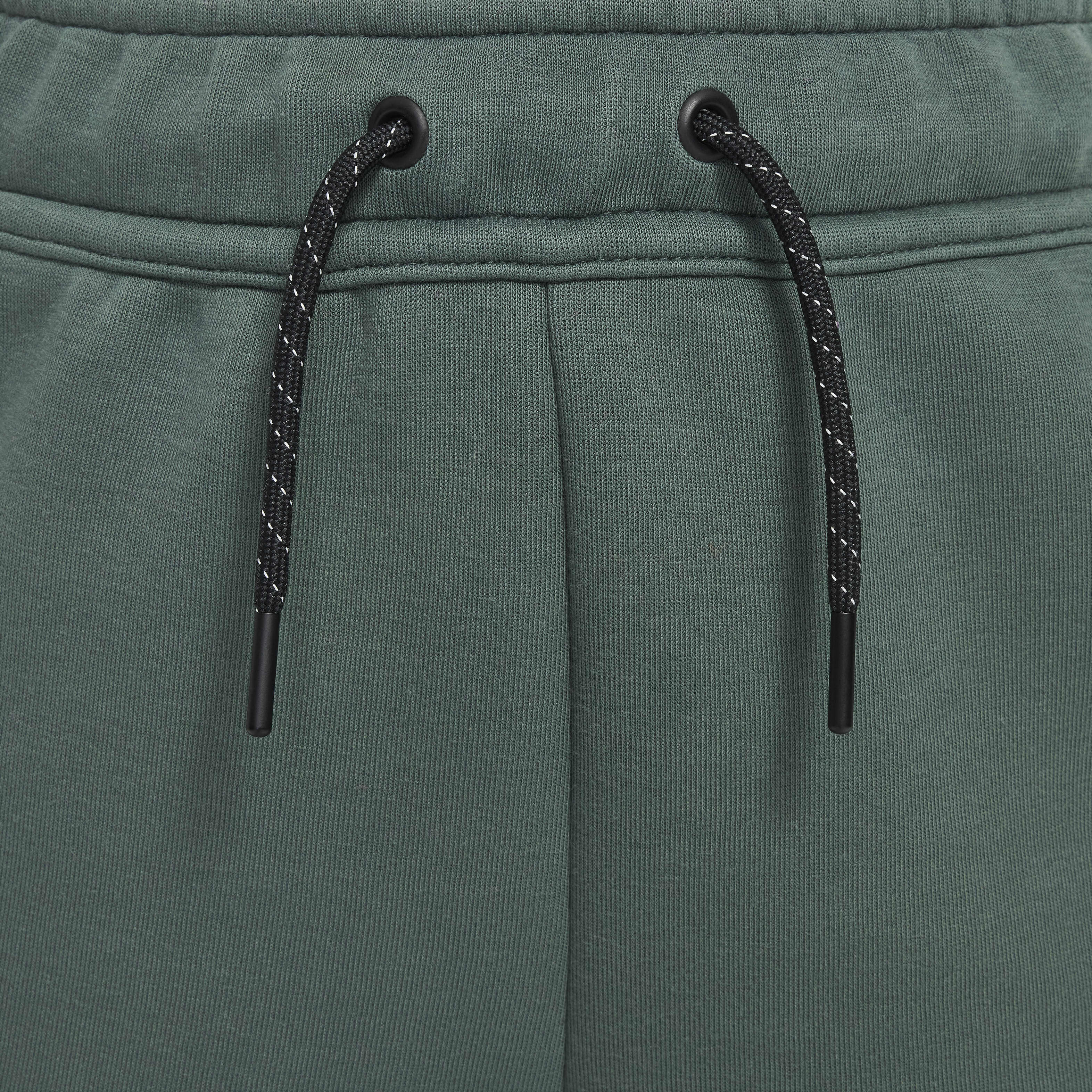 Nike Sportswear Tech Fleece image number 2