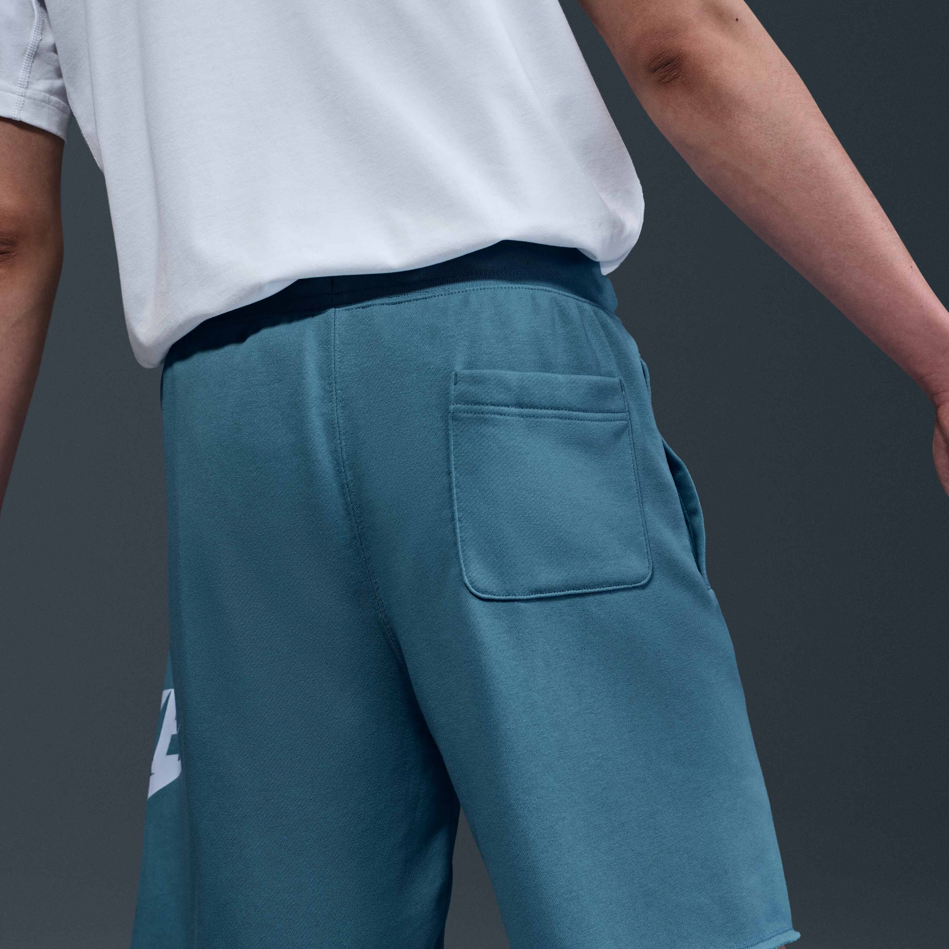 نايكي كلوب image number 2