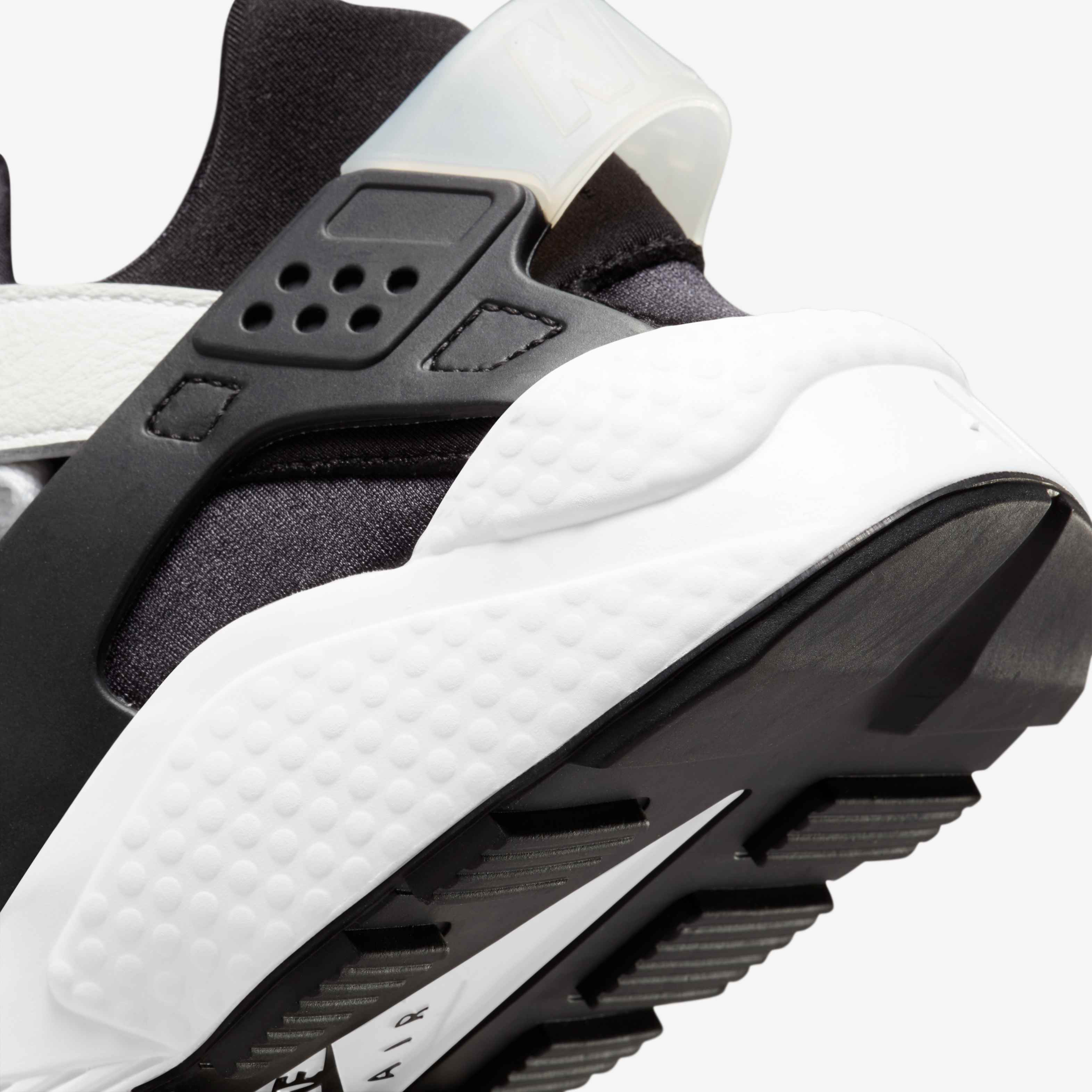 Nike Air Huarache image number 8