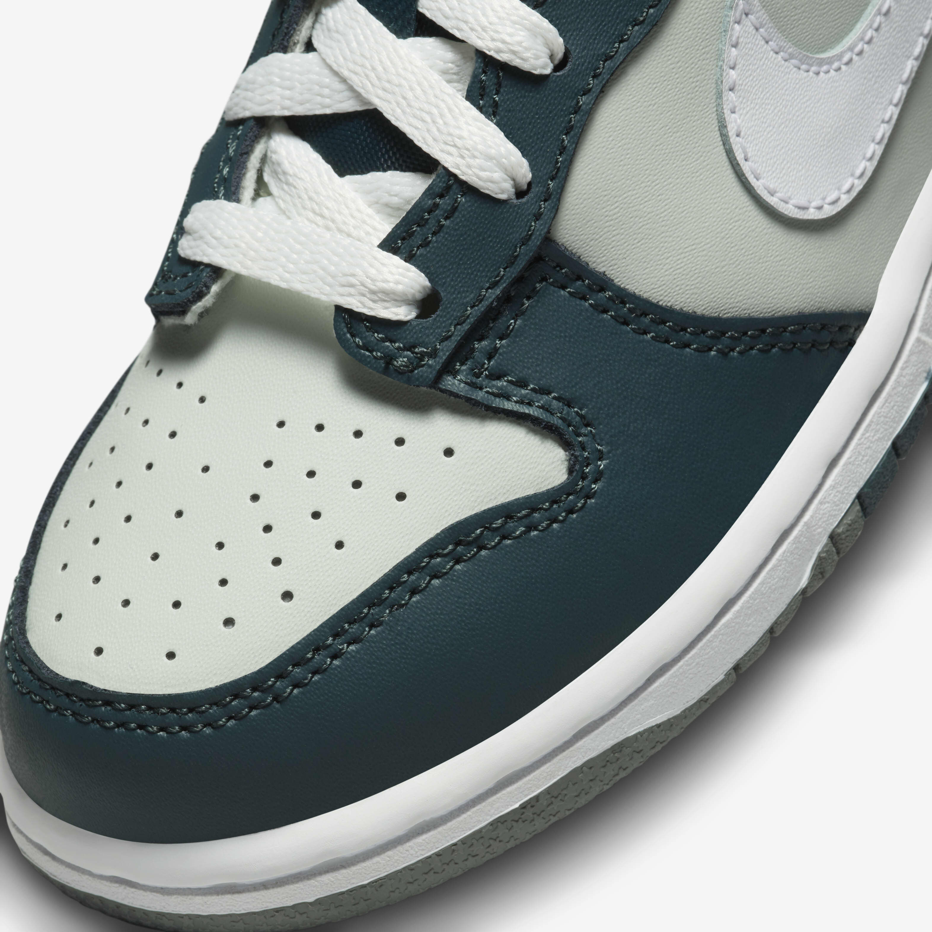 Nike Dunk Low image number 6