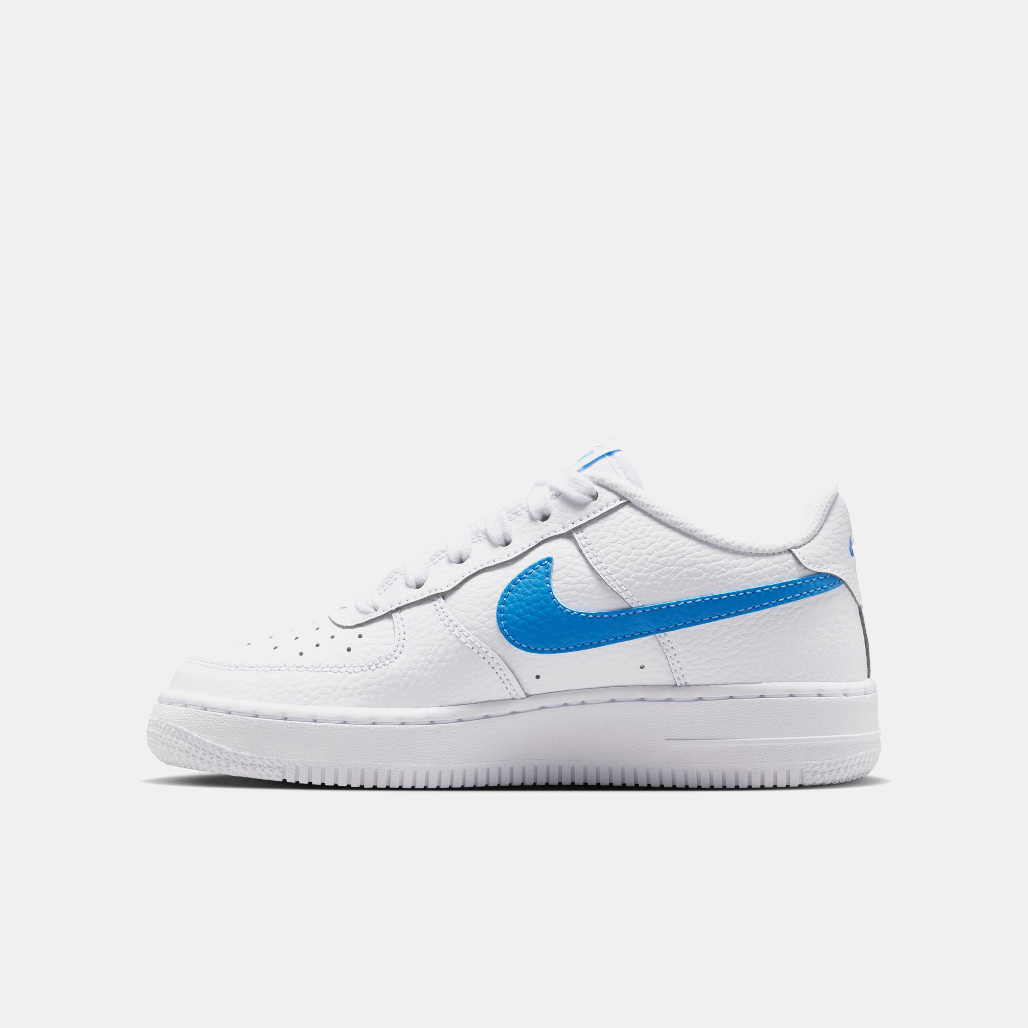Nike Air Force 1 image number 4