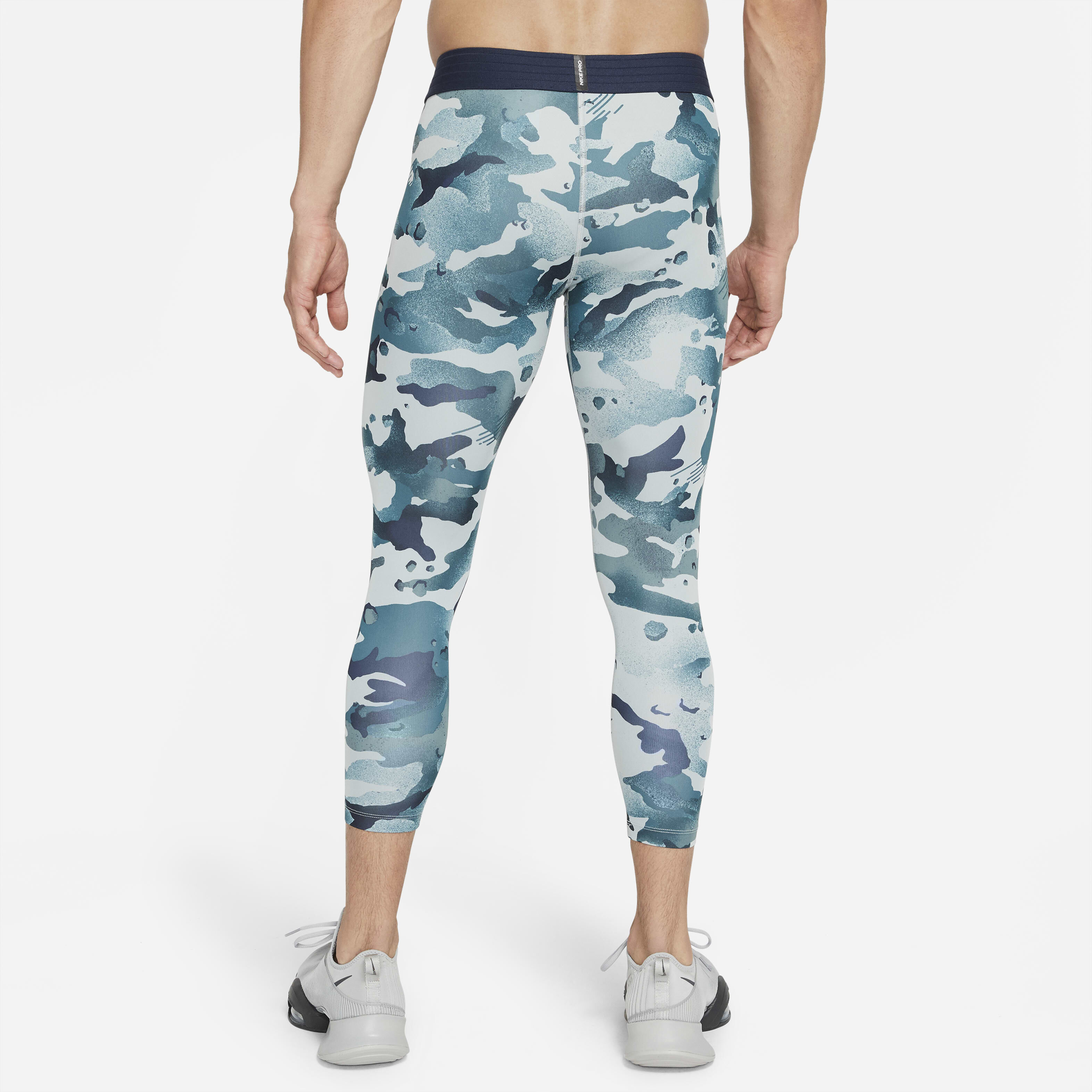 Nike Pro image number 1