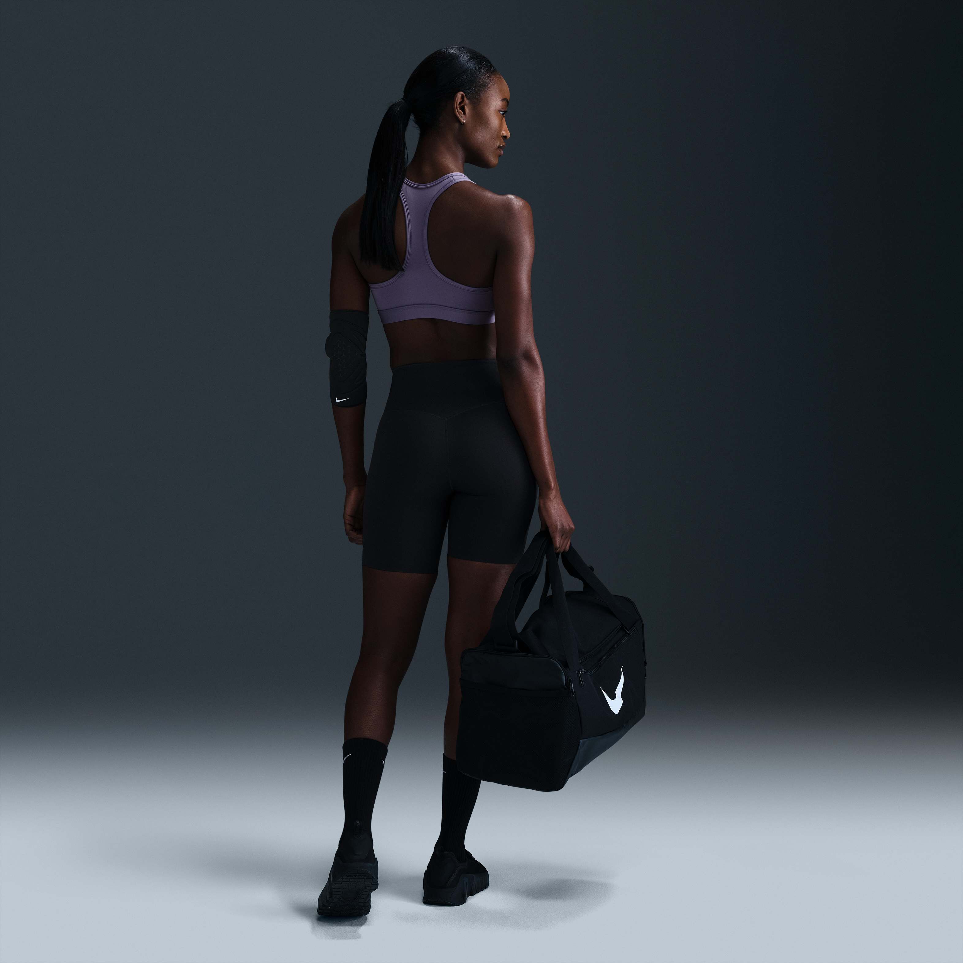 Nike Swoosh Medium-Support image number 4