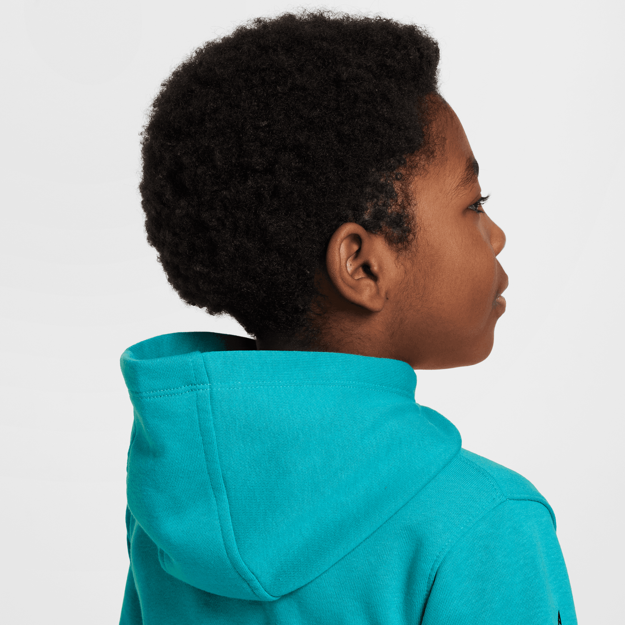 نايكي سبورتوير 'اوتسايد ذا لاينز' image number 7