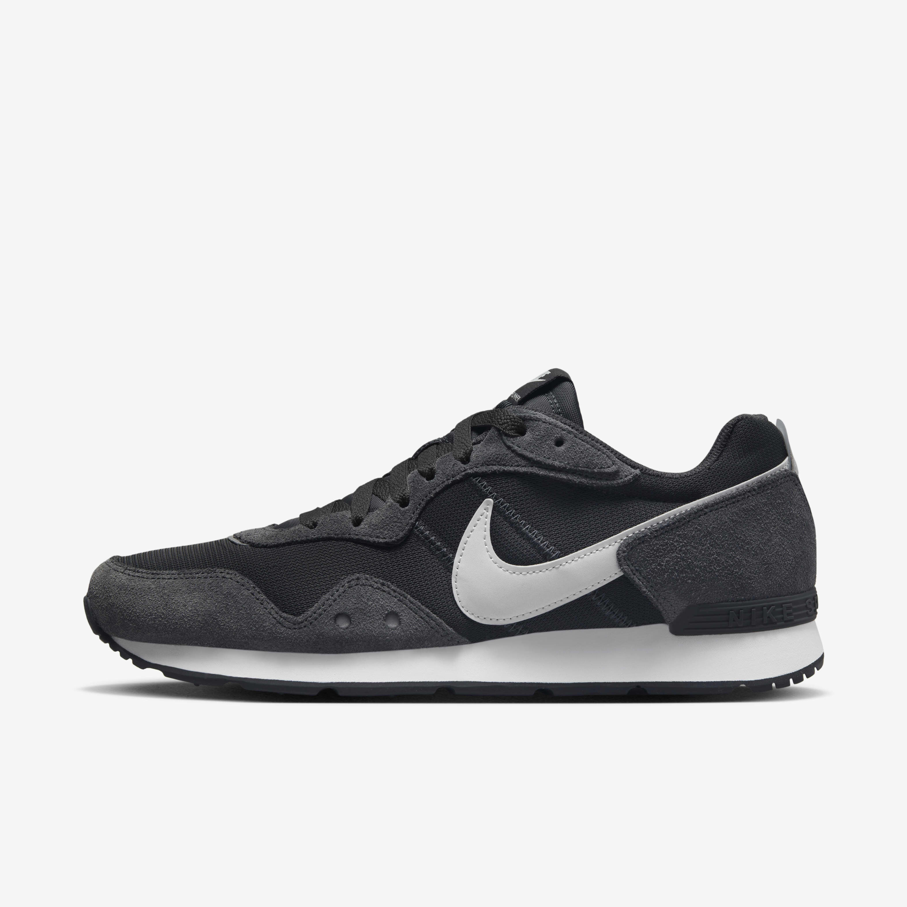 Buy Nike Venture Runner Men's Shoe - Dark Smoke Grey/White/Dark Smoke  Grey/Pure Platinum | Nike Kuwait Official