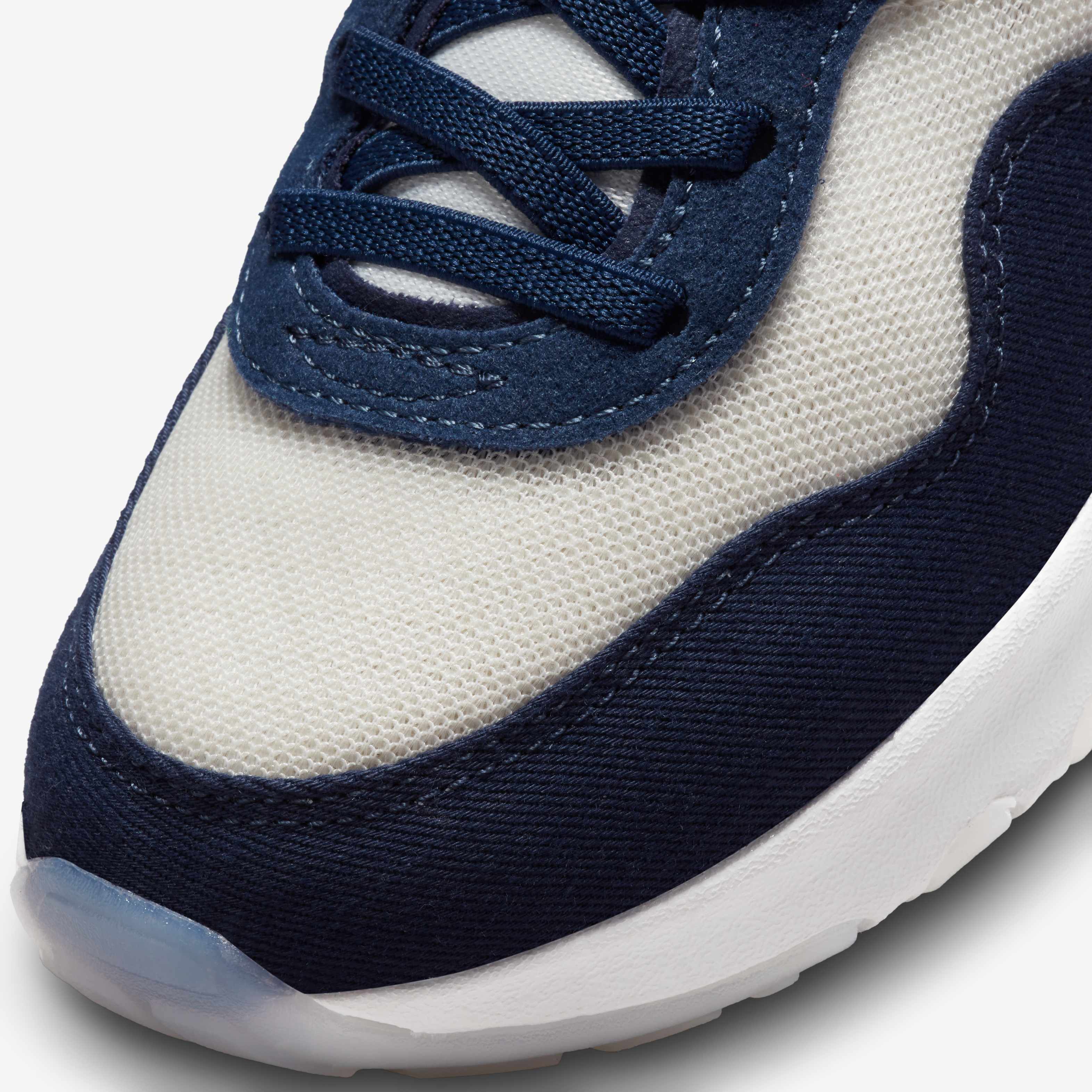 اير ماكس موتيف image number 6