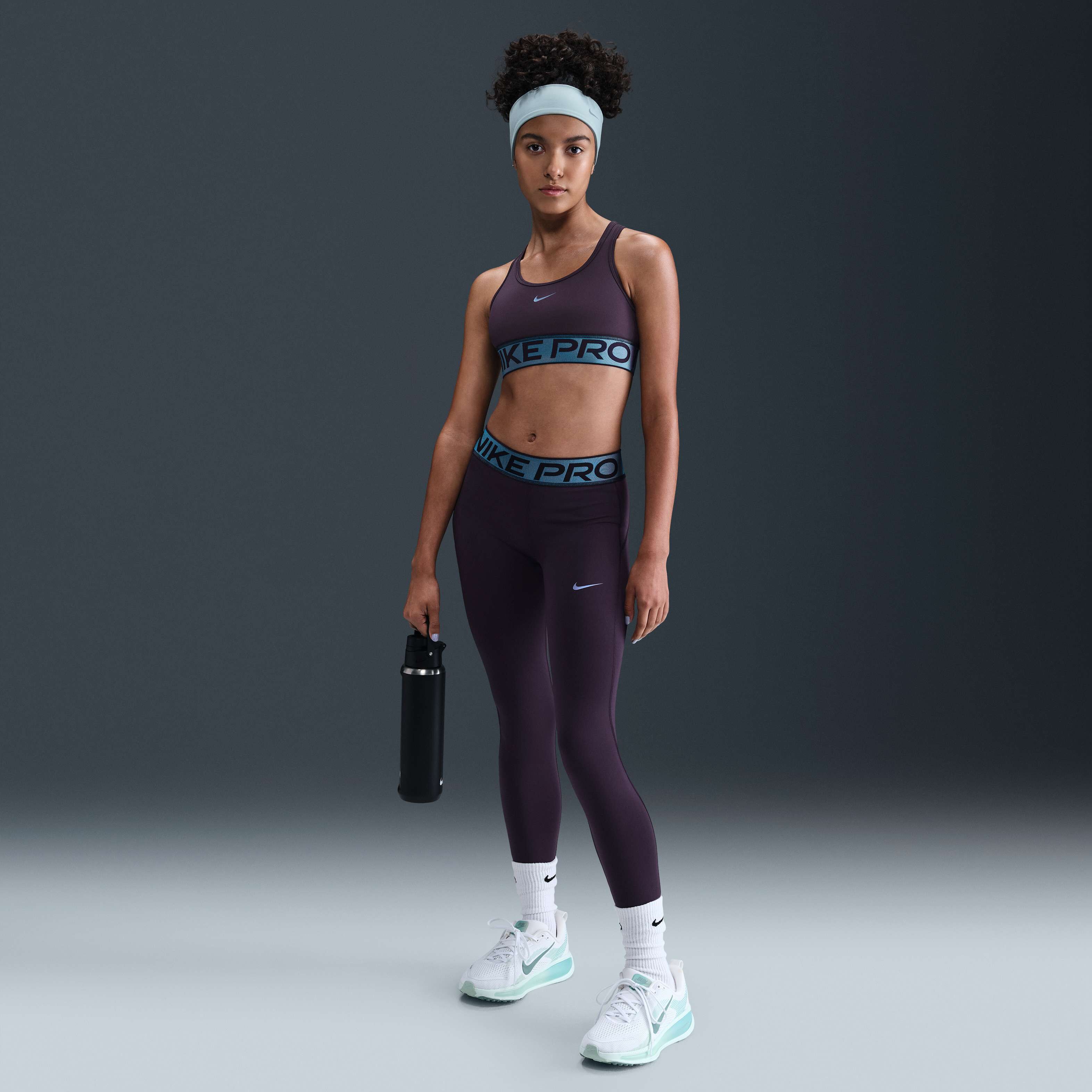 نايكي برو سووش image number 3