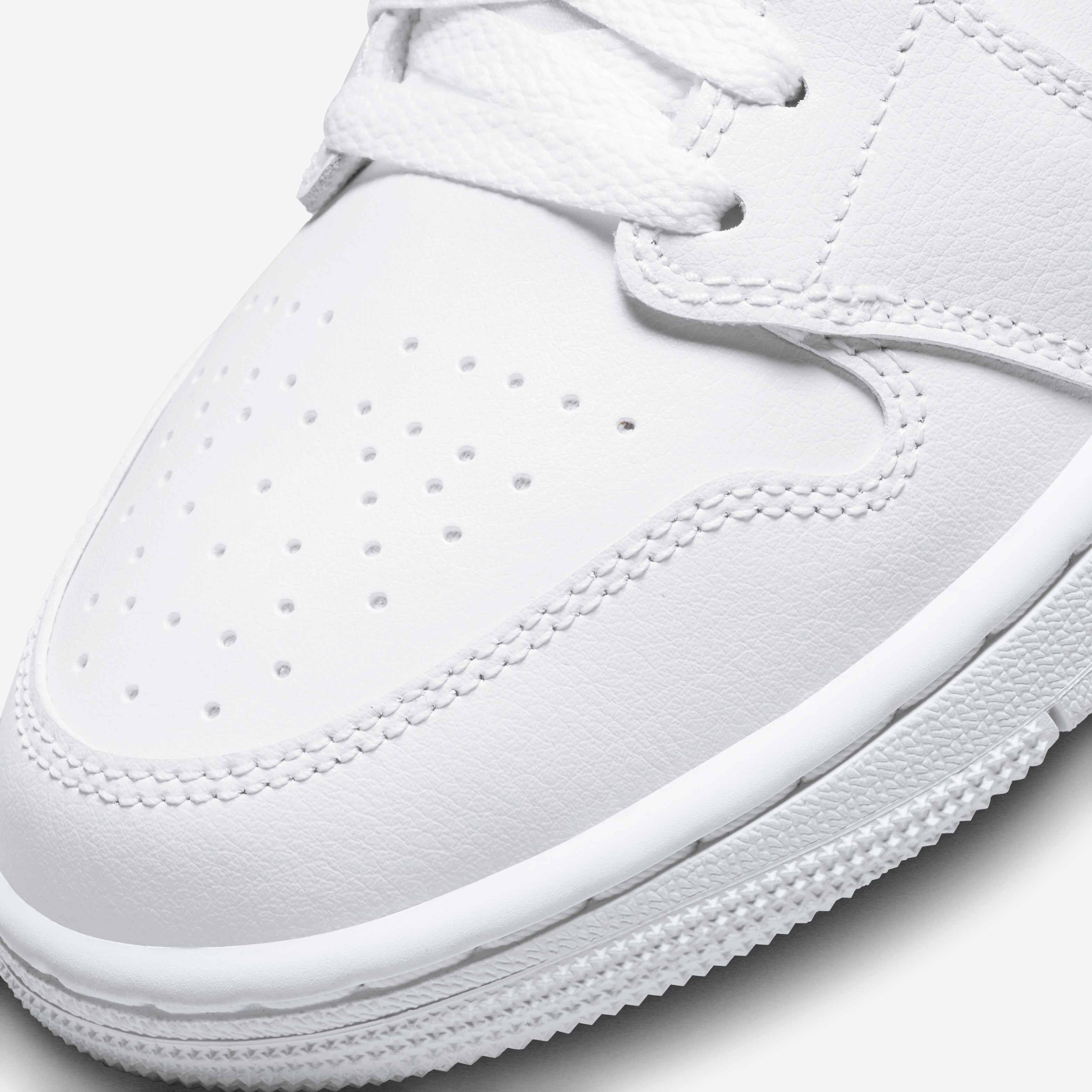 Air Jordan 1 Mid image number 6