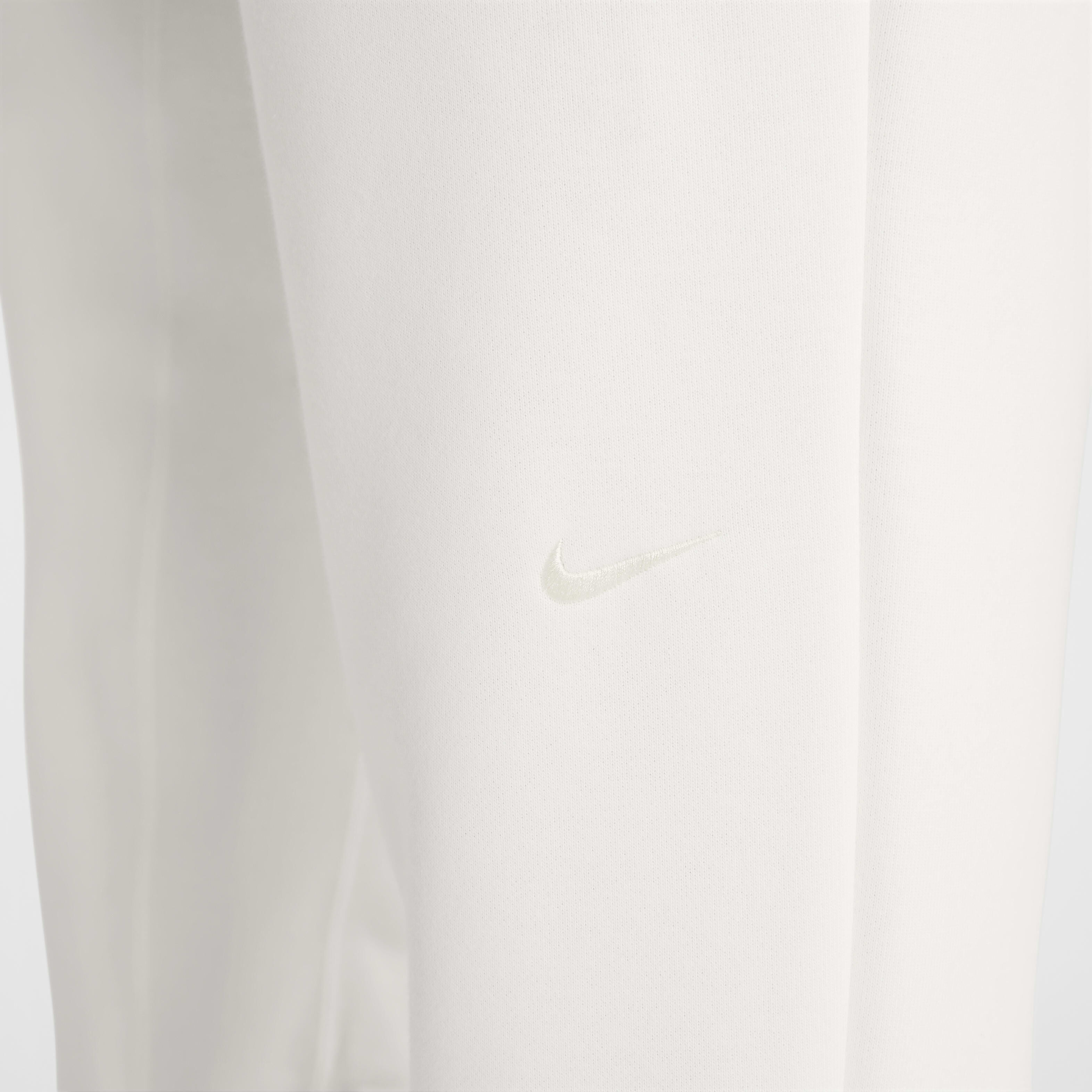 Nike Standard Issue image number 7