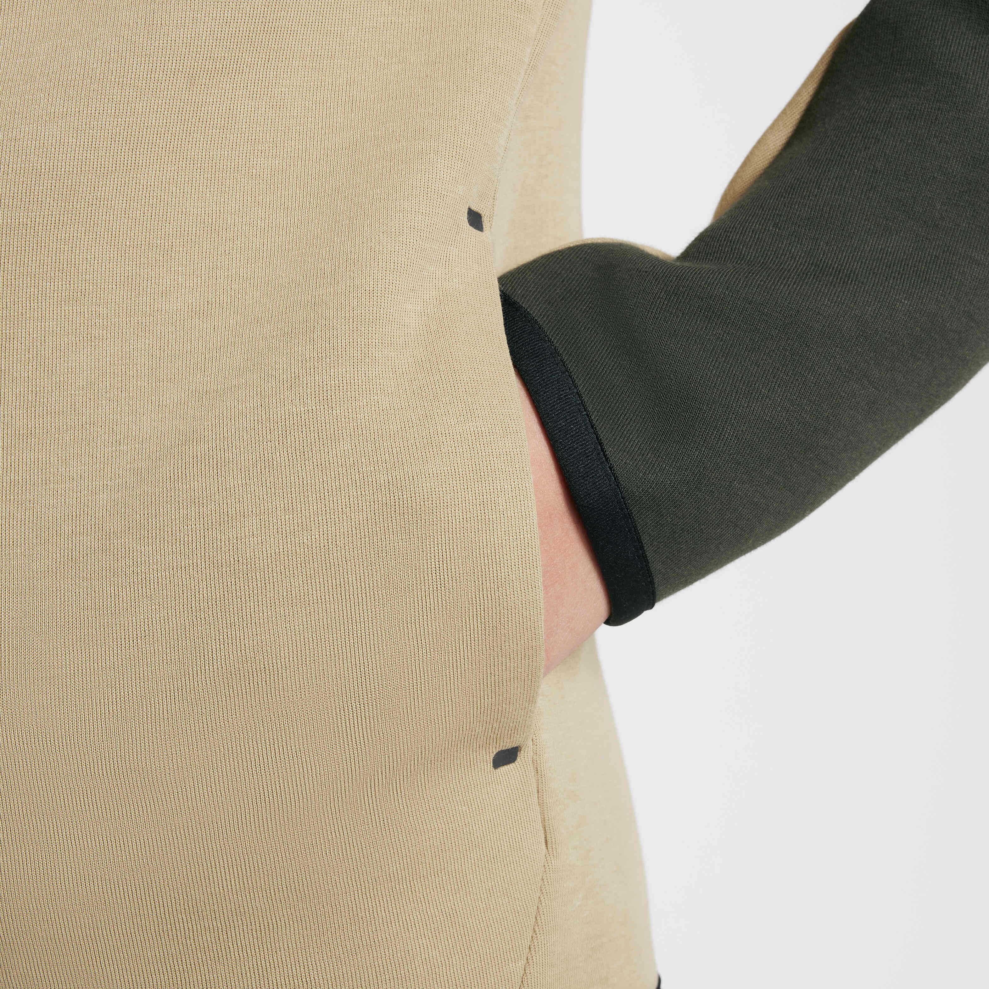 Nike Sportswear Tech Fleece image number 4