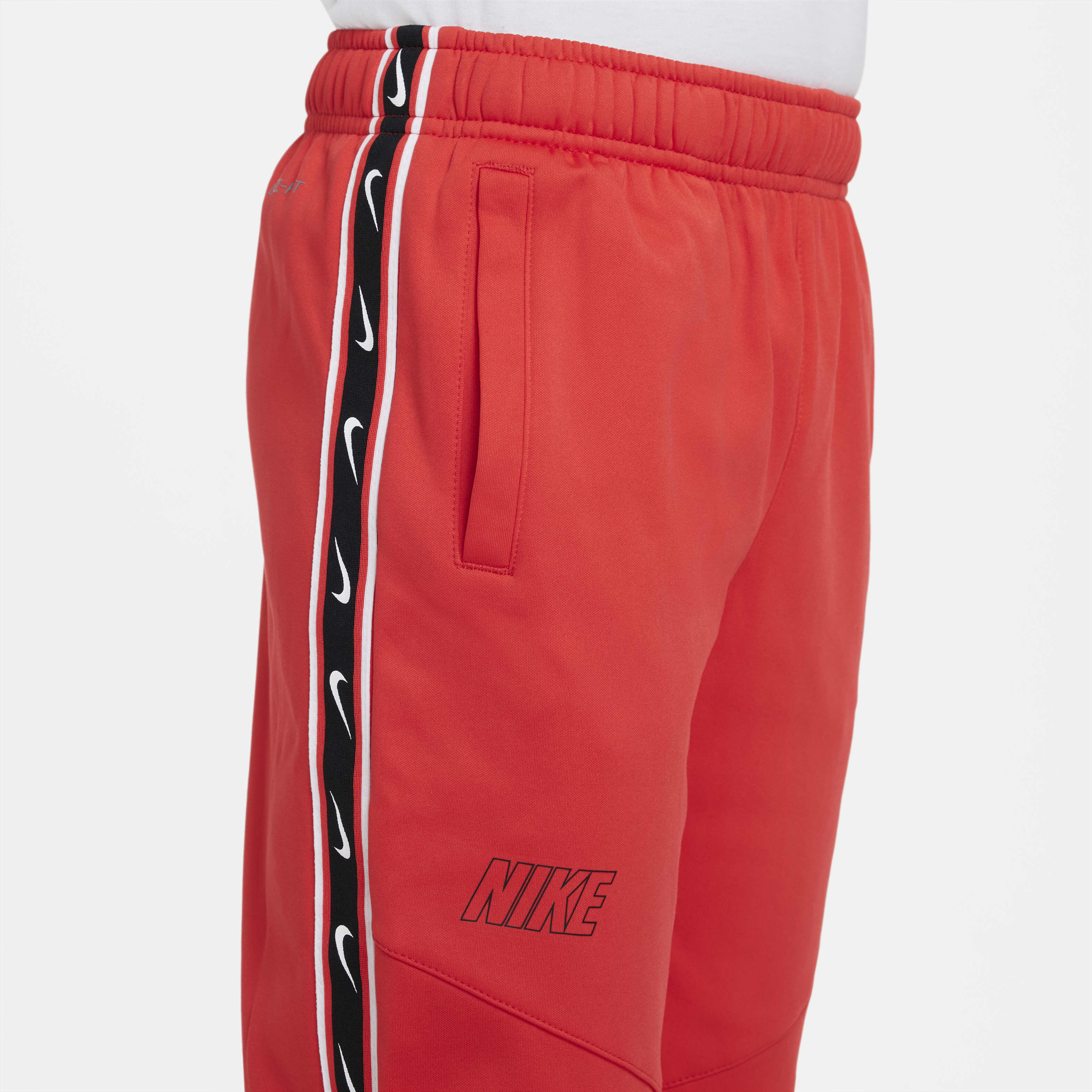 Nike Sportswear Repeat image number 3