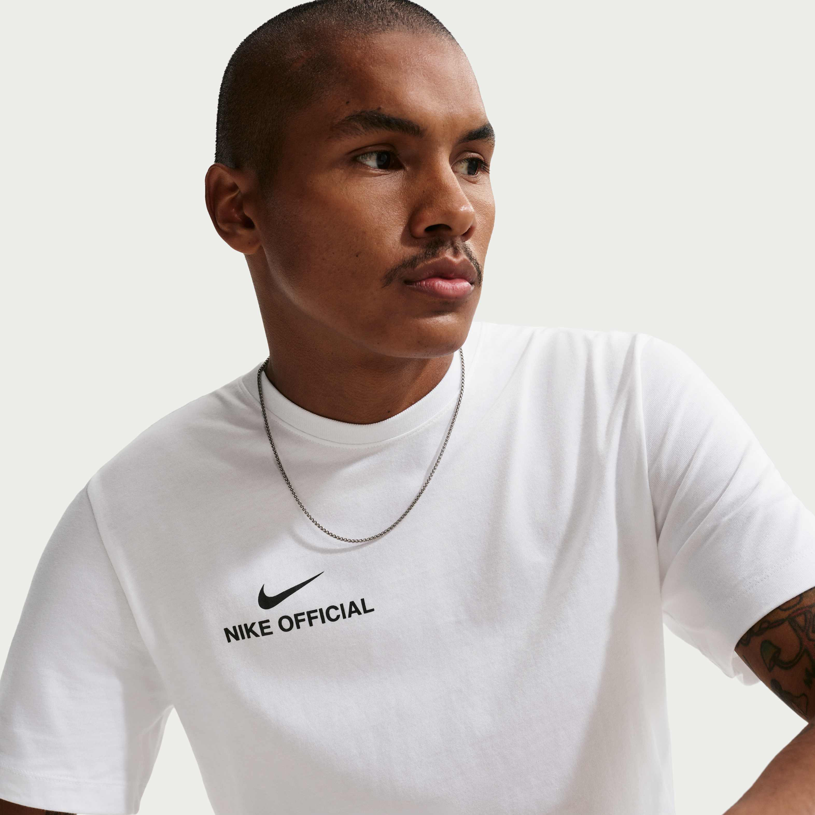 نايكي سبورتسوير image number 2