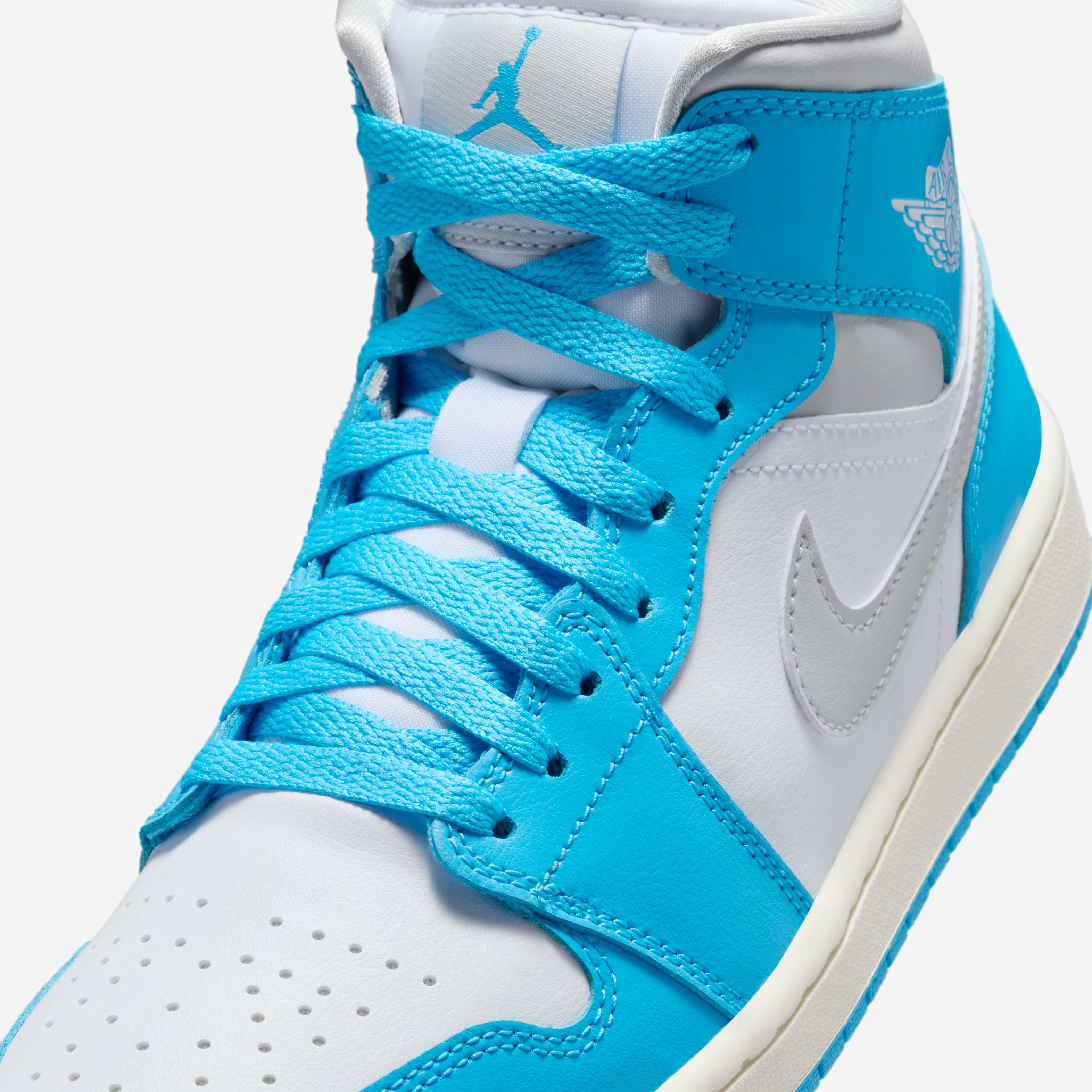 Air Jordan 1 Mid image number 6
