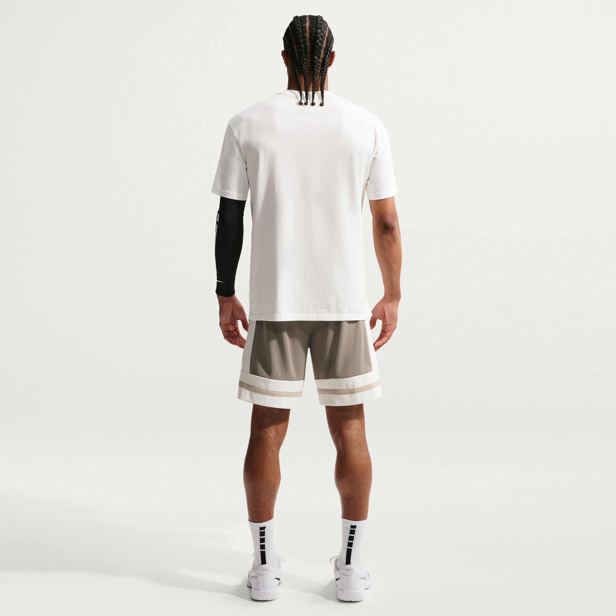 Zoom image