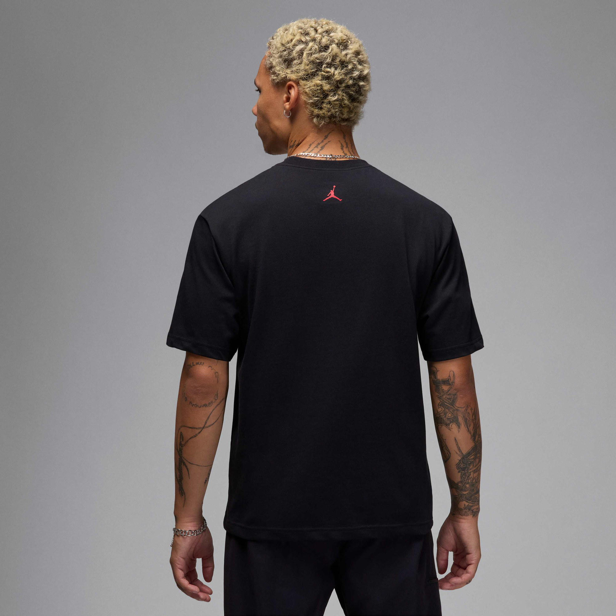 ★Nike★ Jordan Brand Sneaker Patch T-Shirt M Black Varsity Jordan Brand Men's Sneaker Patch T-Shirt. Nike IL