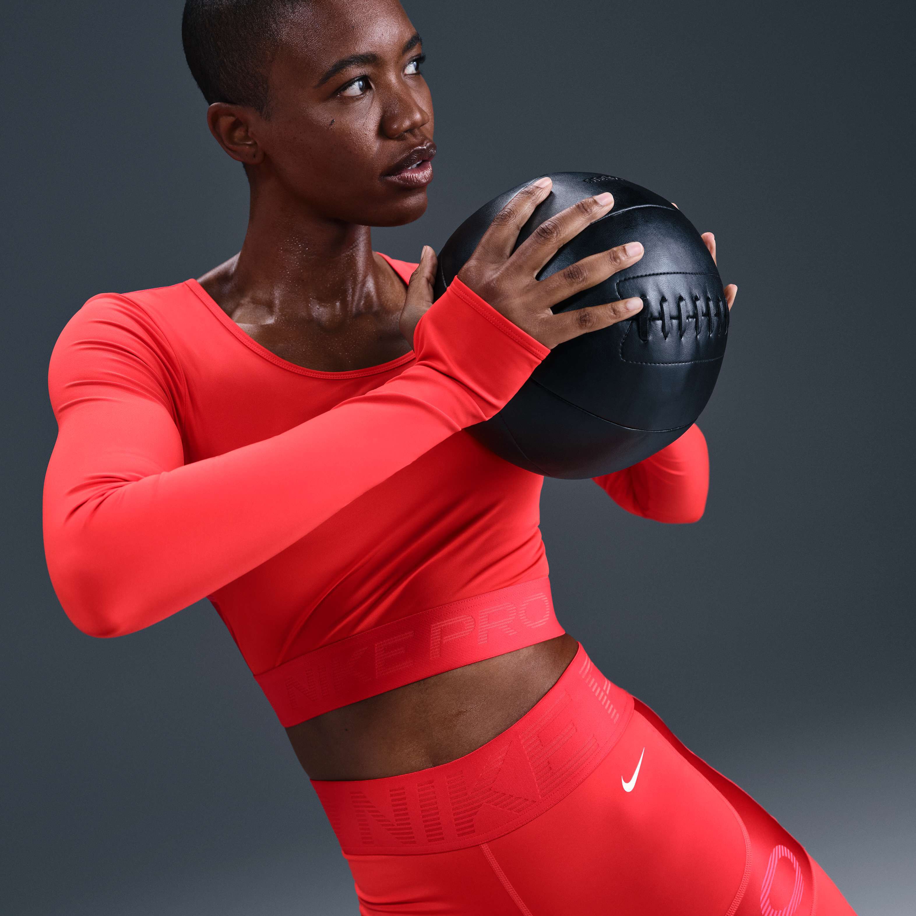 Nike Pro Sculpt image number 4