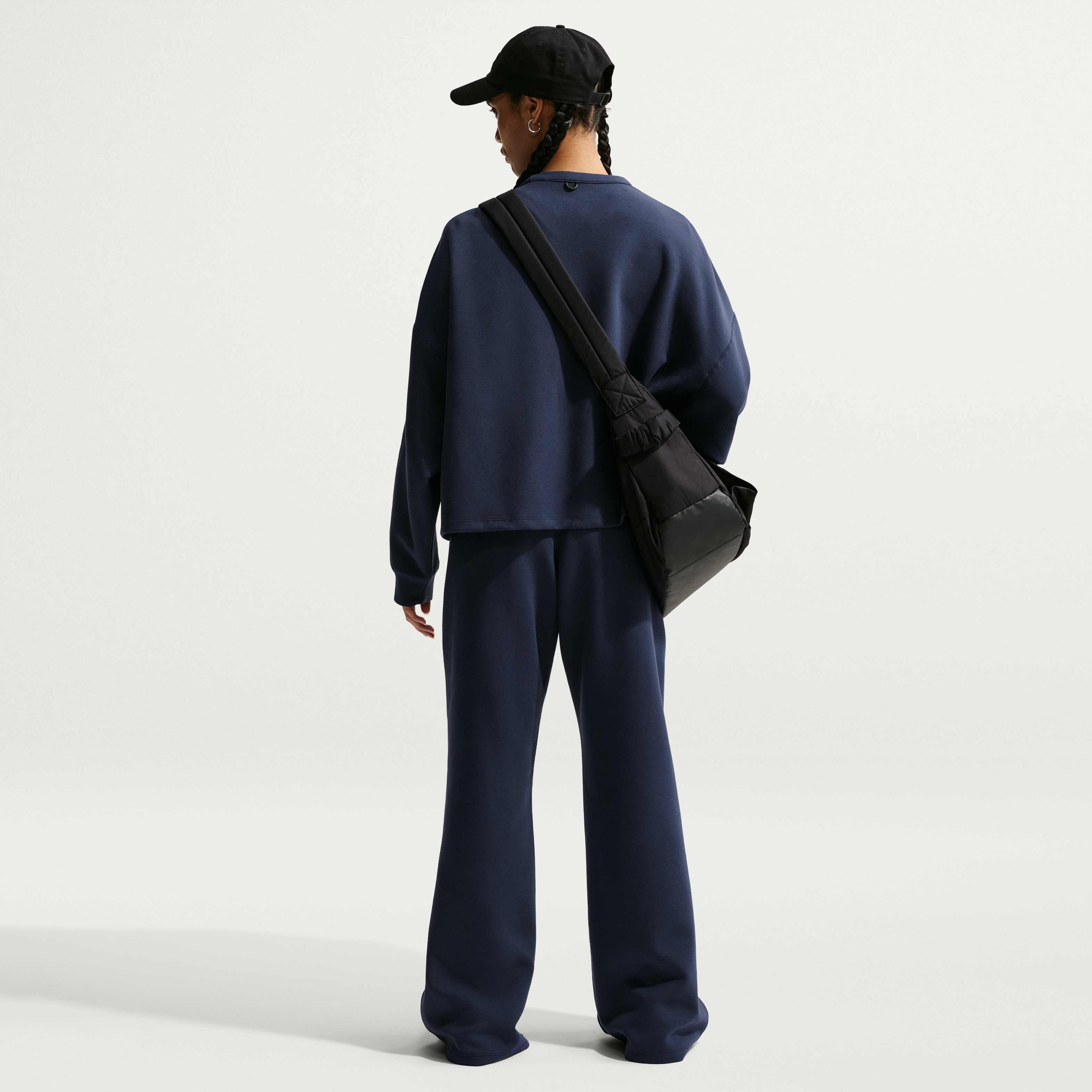 نايكي 24.7 امبوسبلي سوفت image number 4