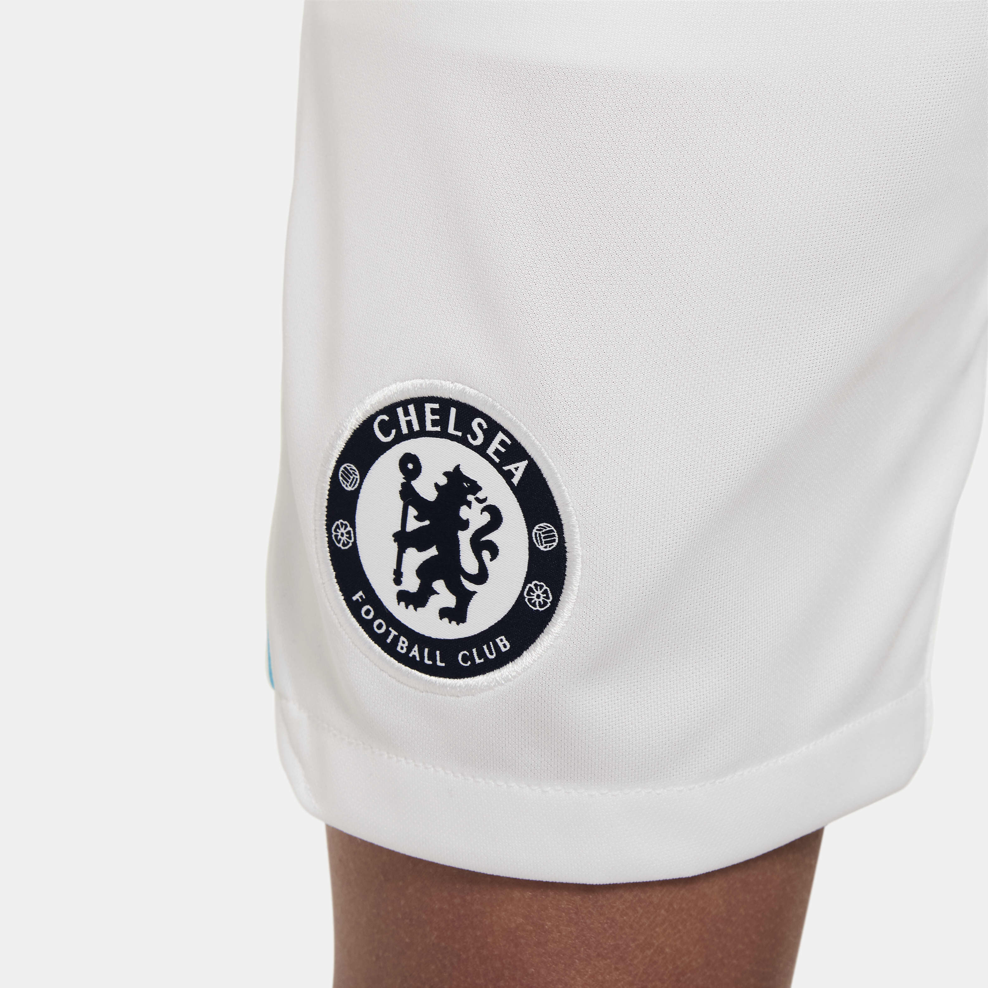 Chelsea F.C. 2022/23 Stadium Home/Away image number 3