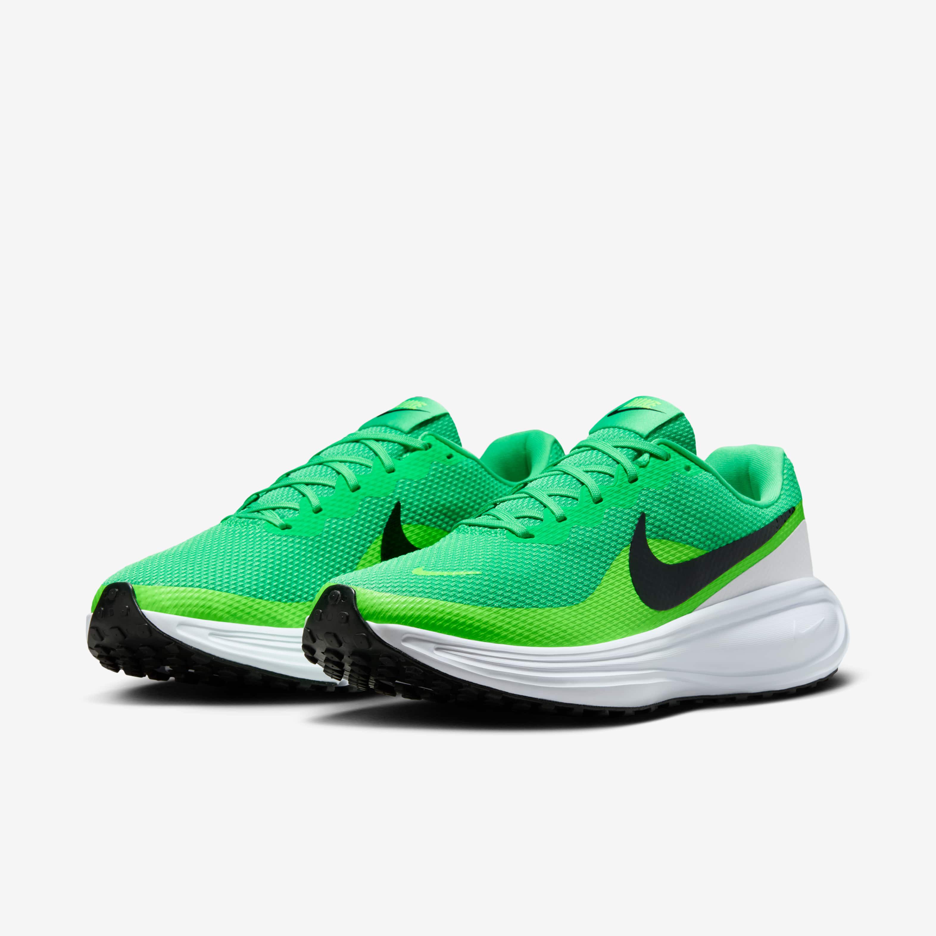 Nike Revolution 8 image number 4