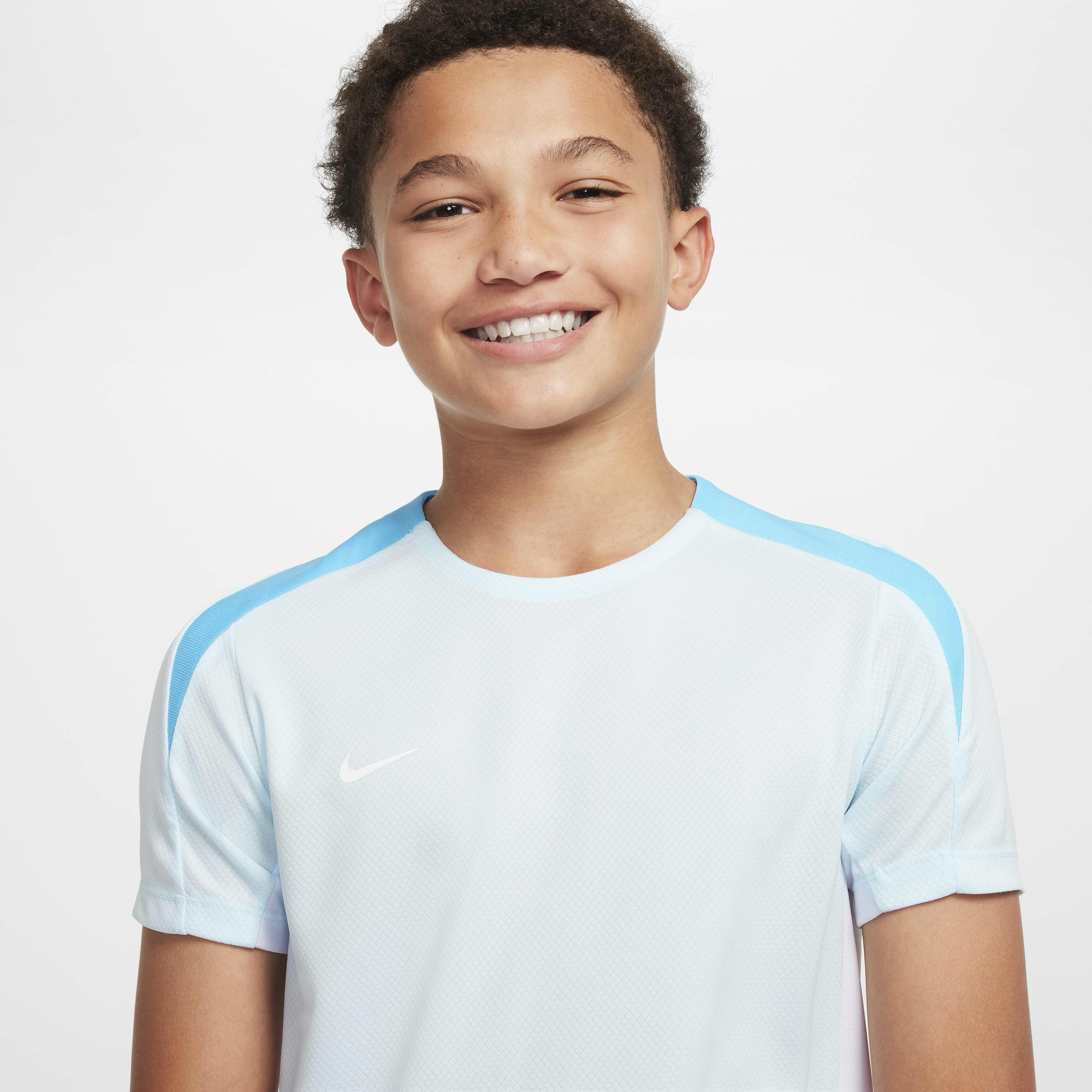 Nike Dri-FIT Strike image number 2