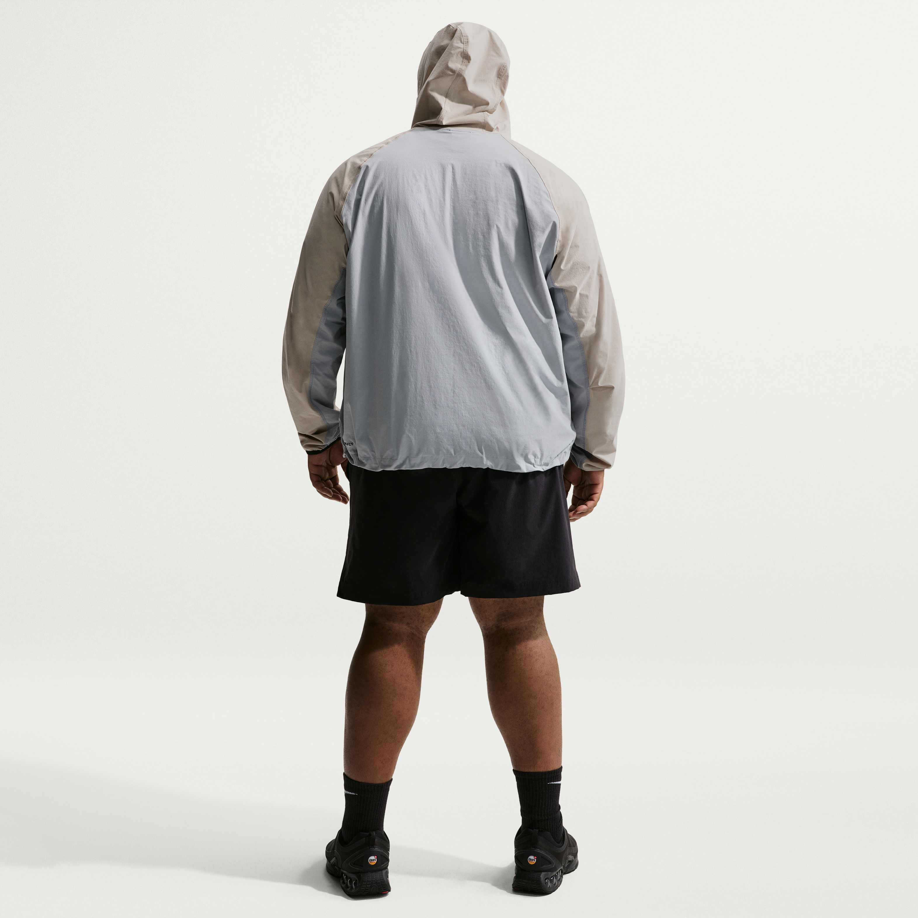 نايكي تك image number 4