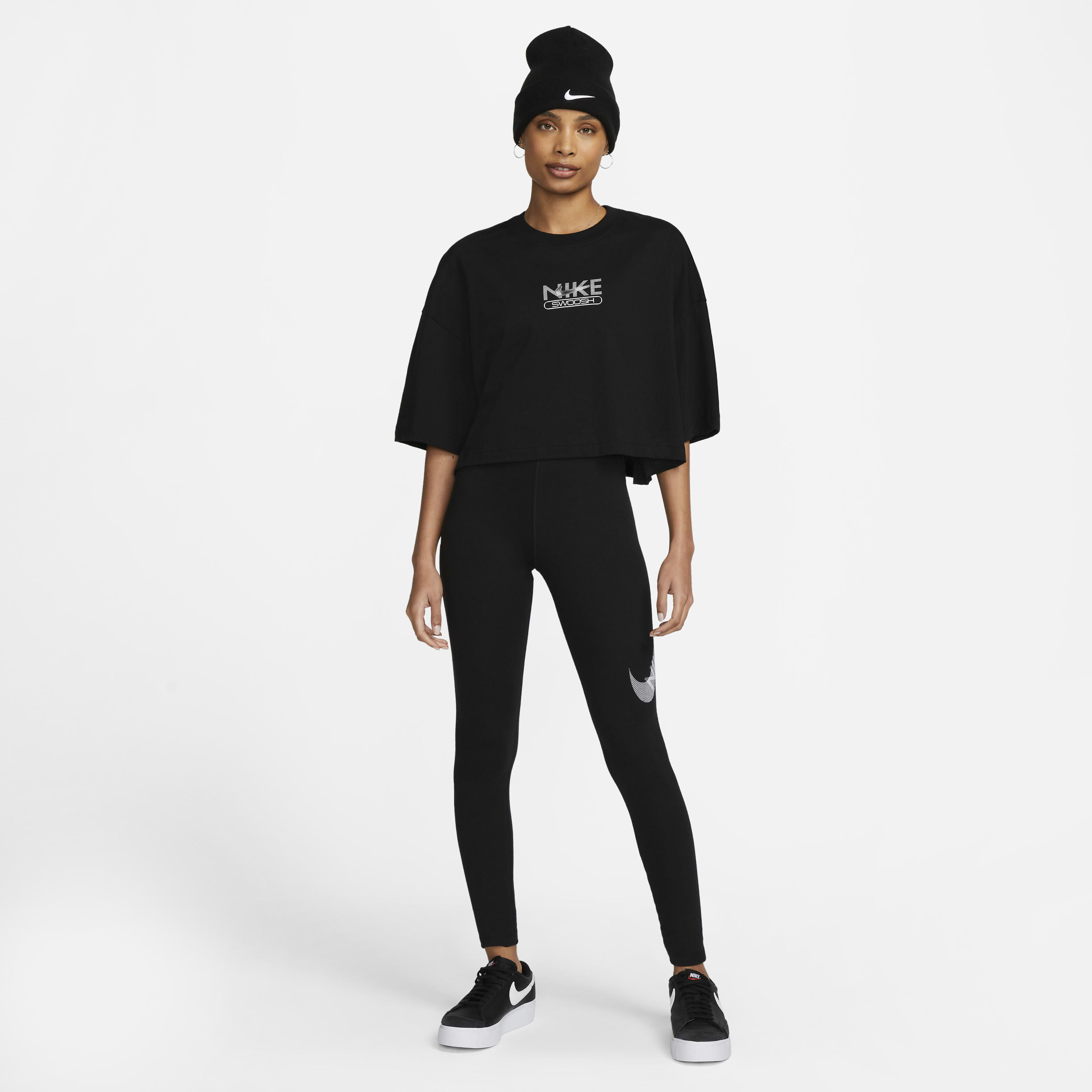 Nike Sportswear Swoosh image number 3