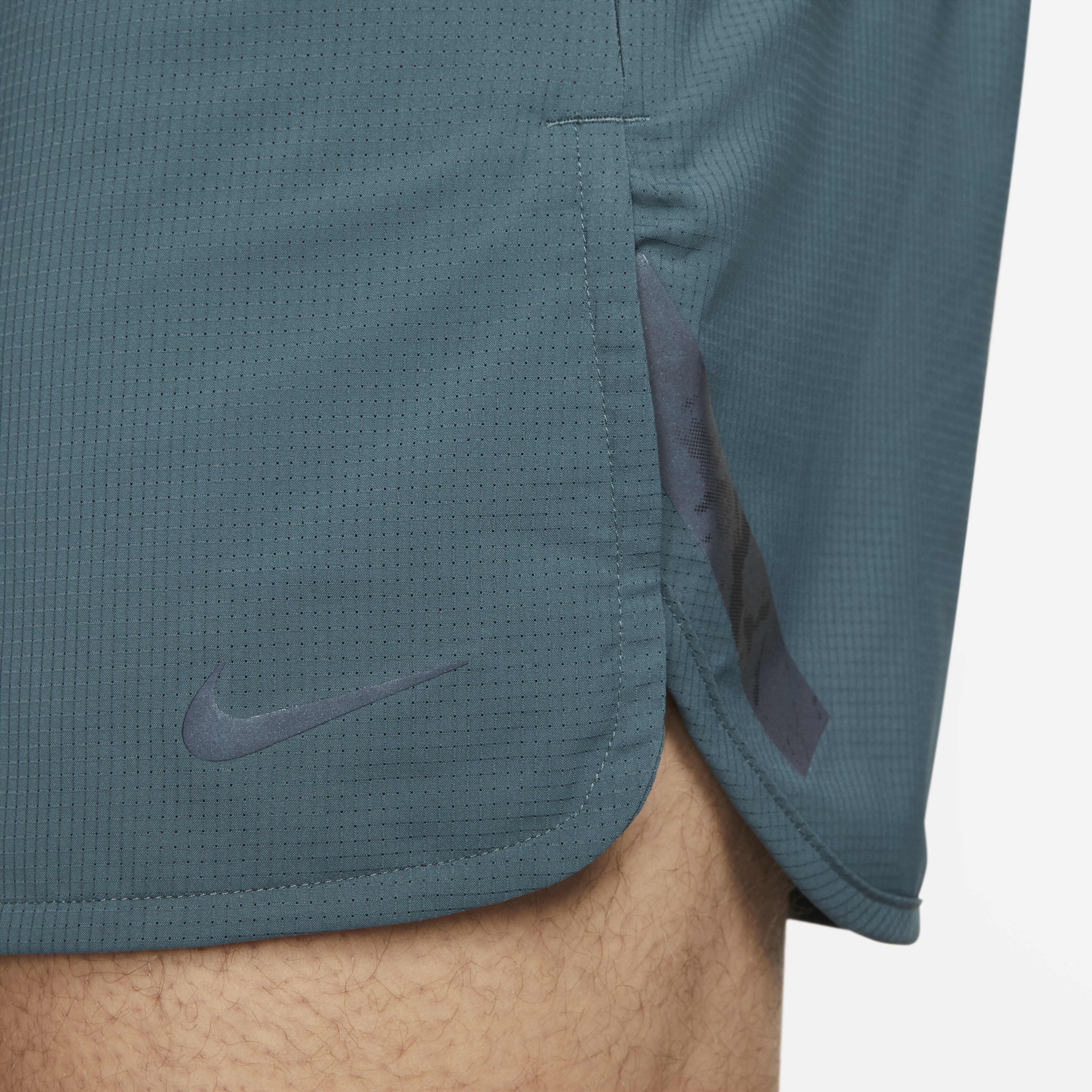 Nike Dri-FIT ADV Run Division image number 6