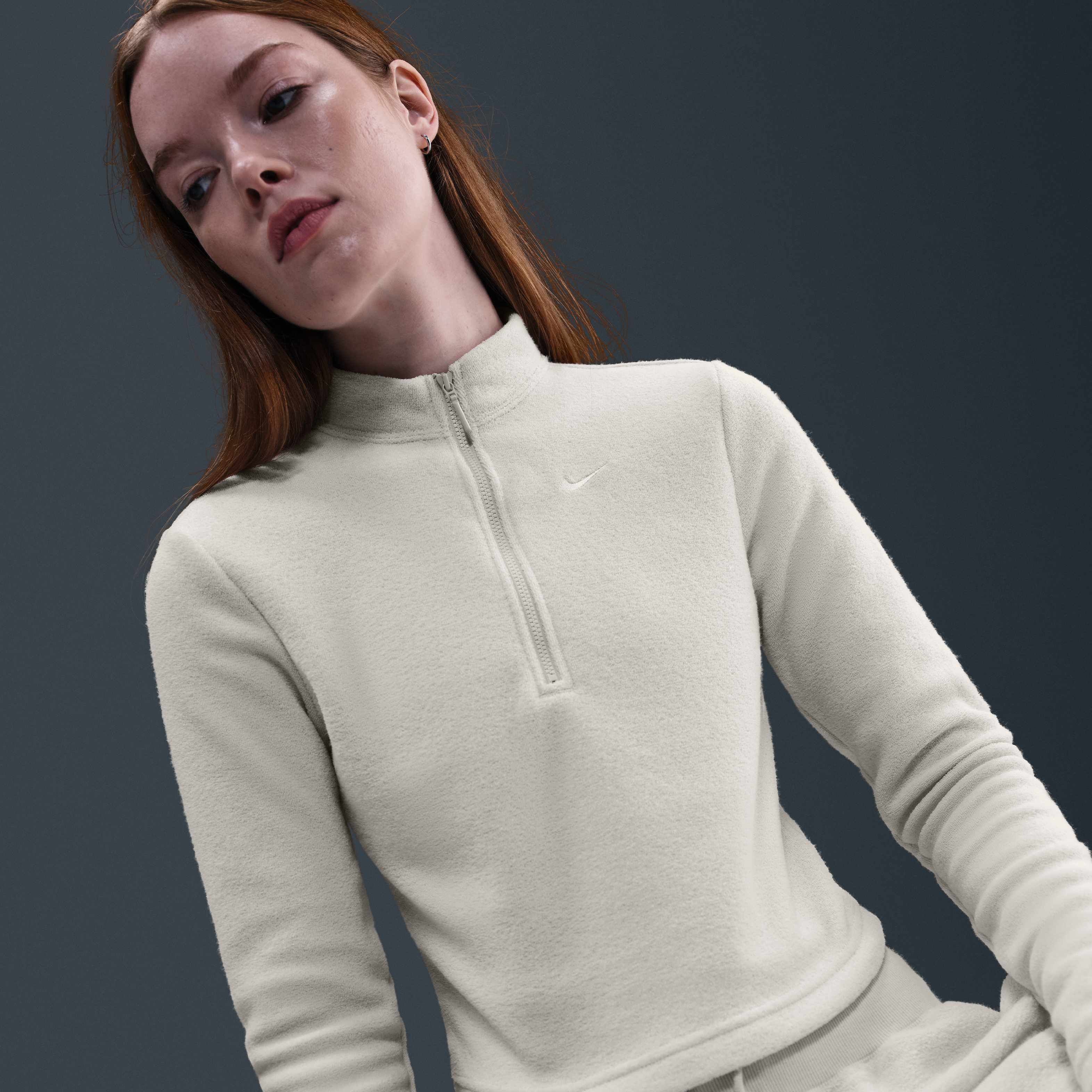 Nike Sportswear Phoenix Plush image number 2