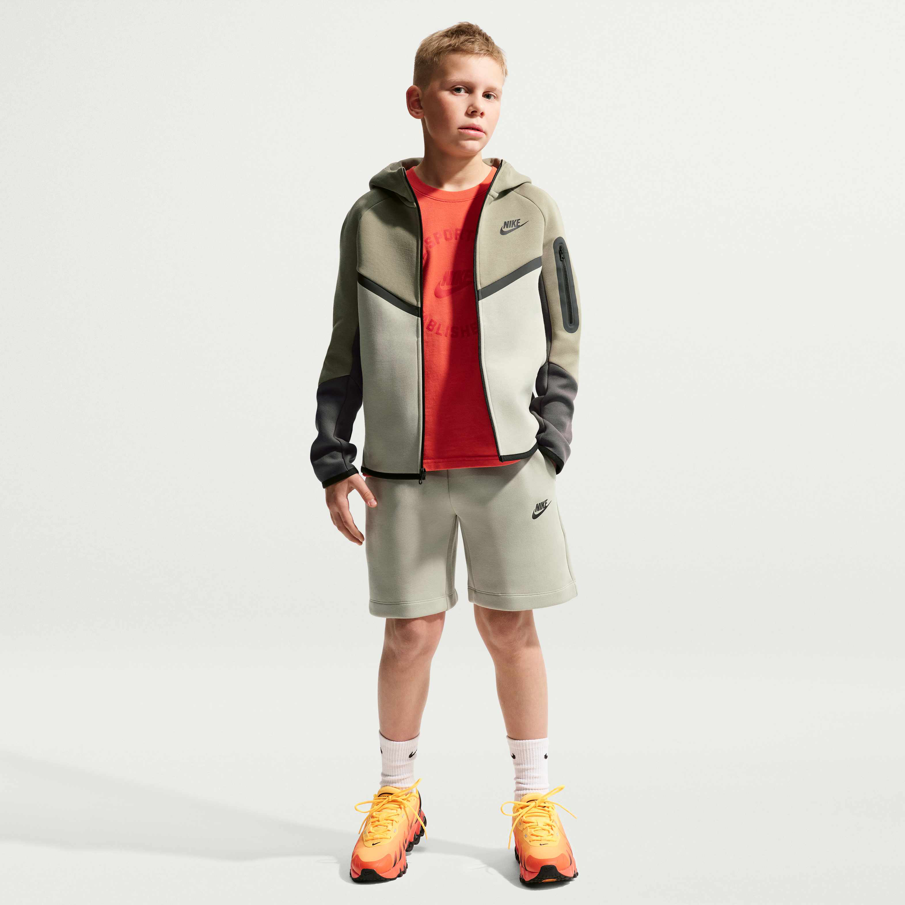 Nike Sportswear Tech Fleece image number 3