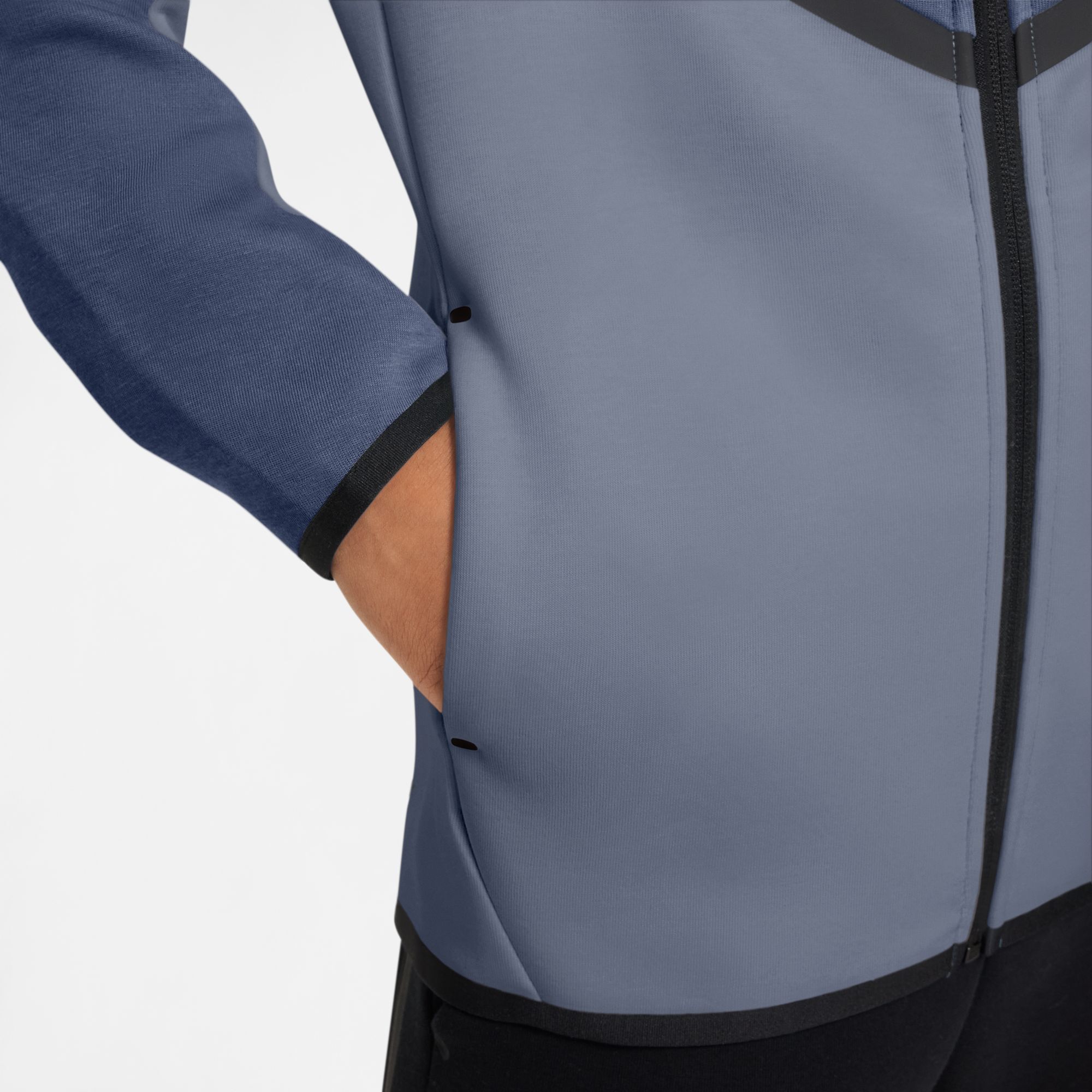 Nike Sportswear Tech Fleece image number 2