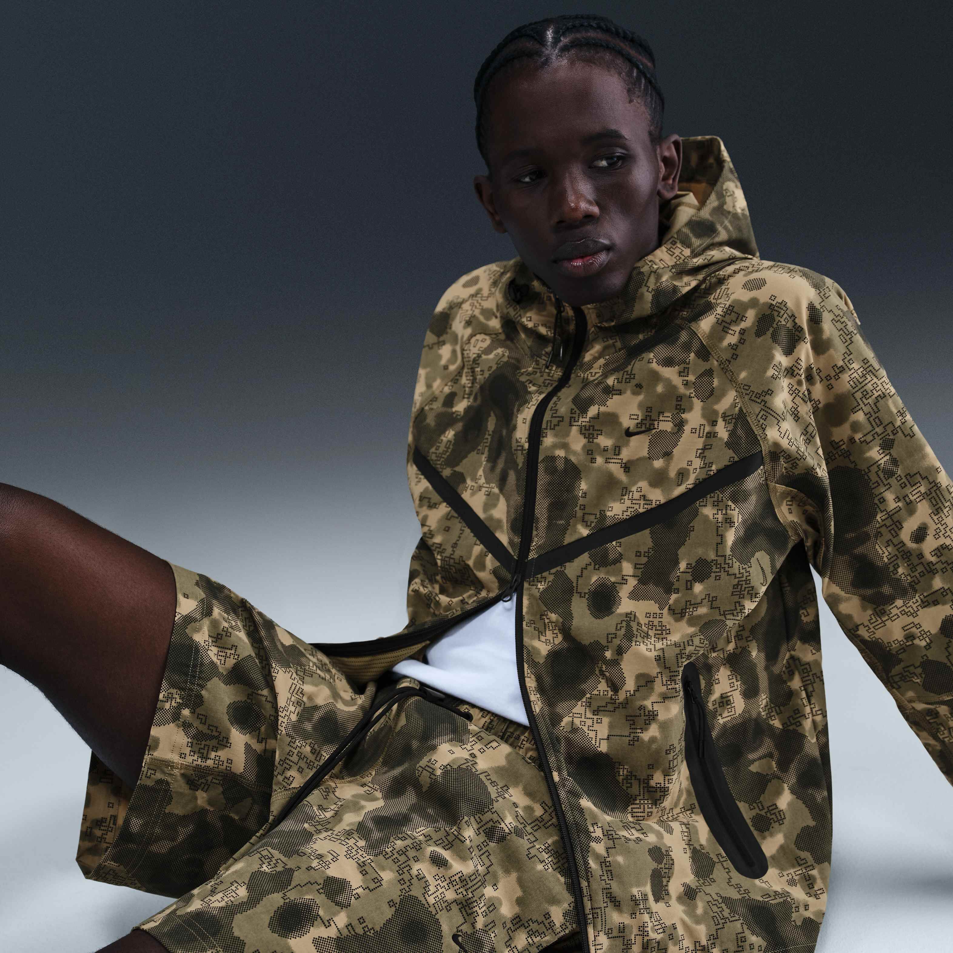 نايكي تك image number 4