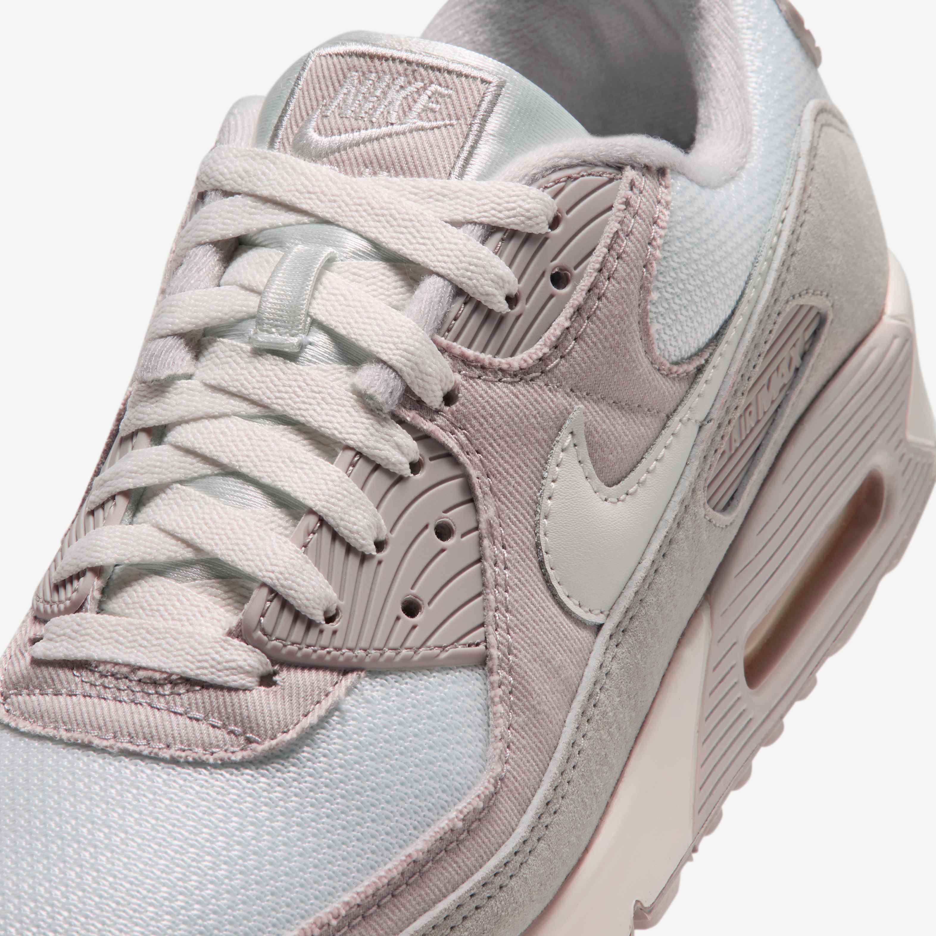 Nike Air Max III image number 6