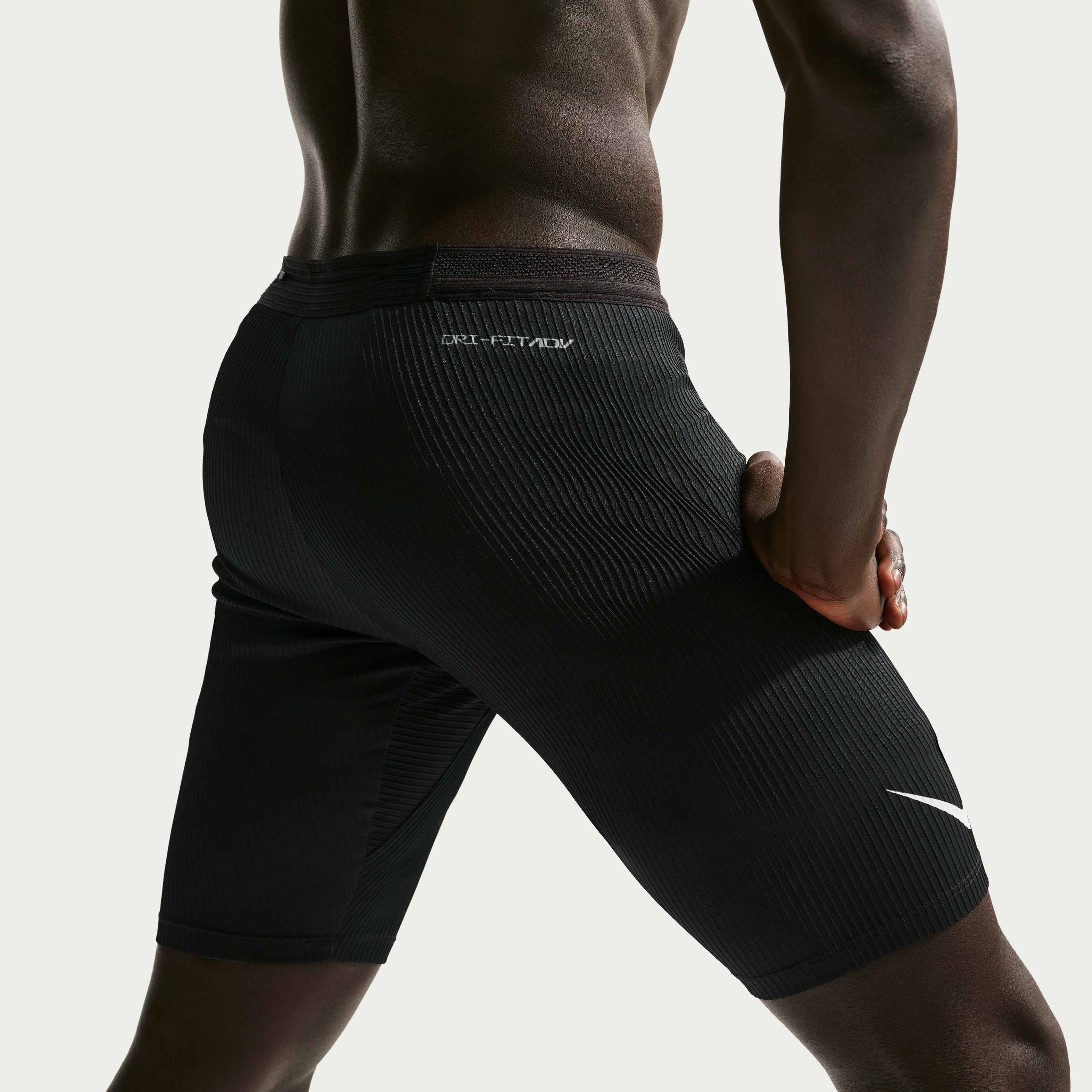 Nike AeroSwift image number 2