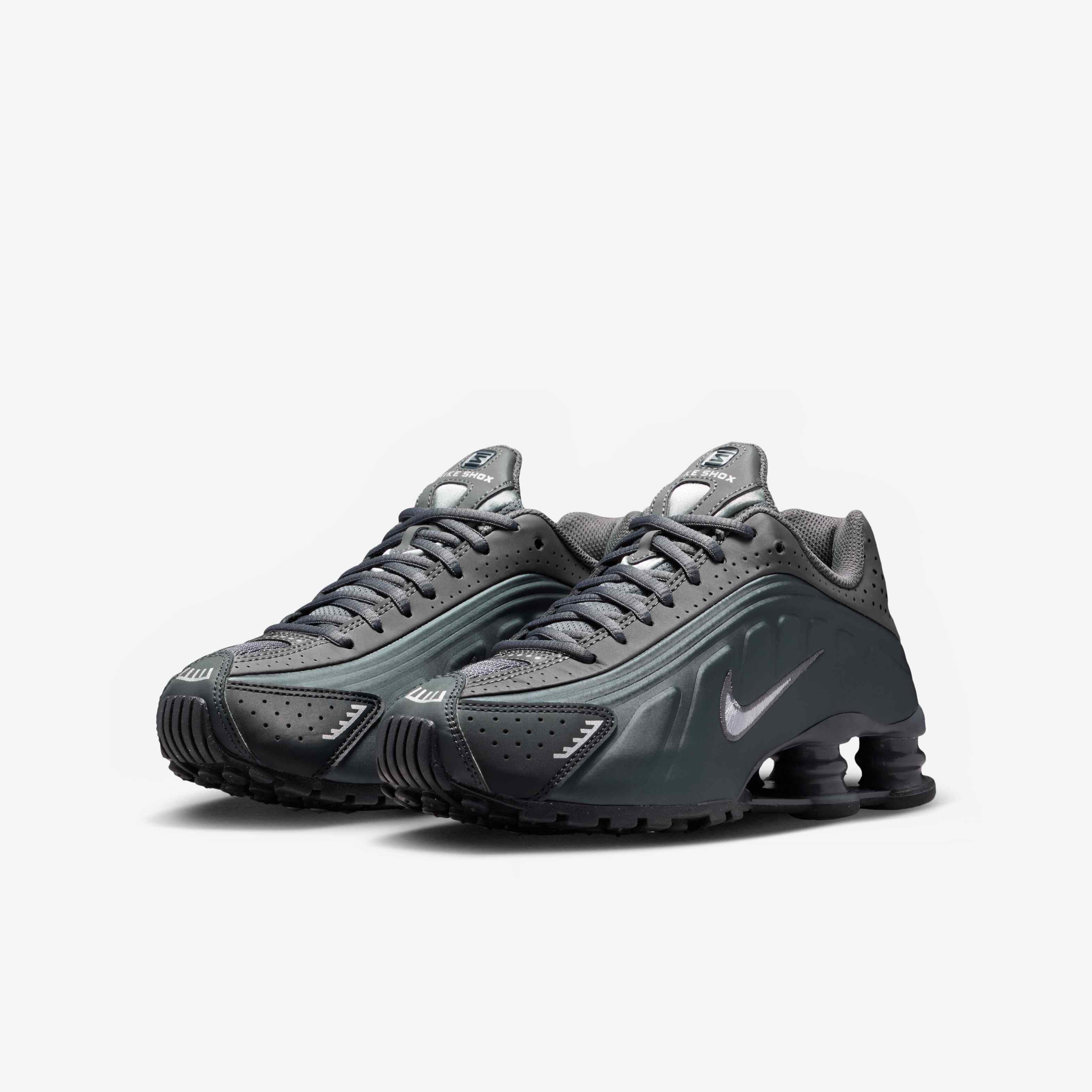 Nike Shox R4 image number 4