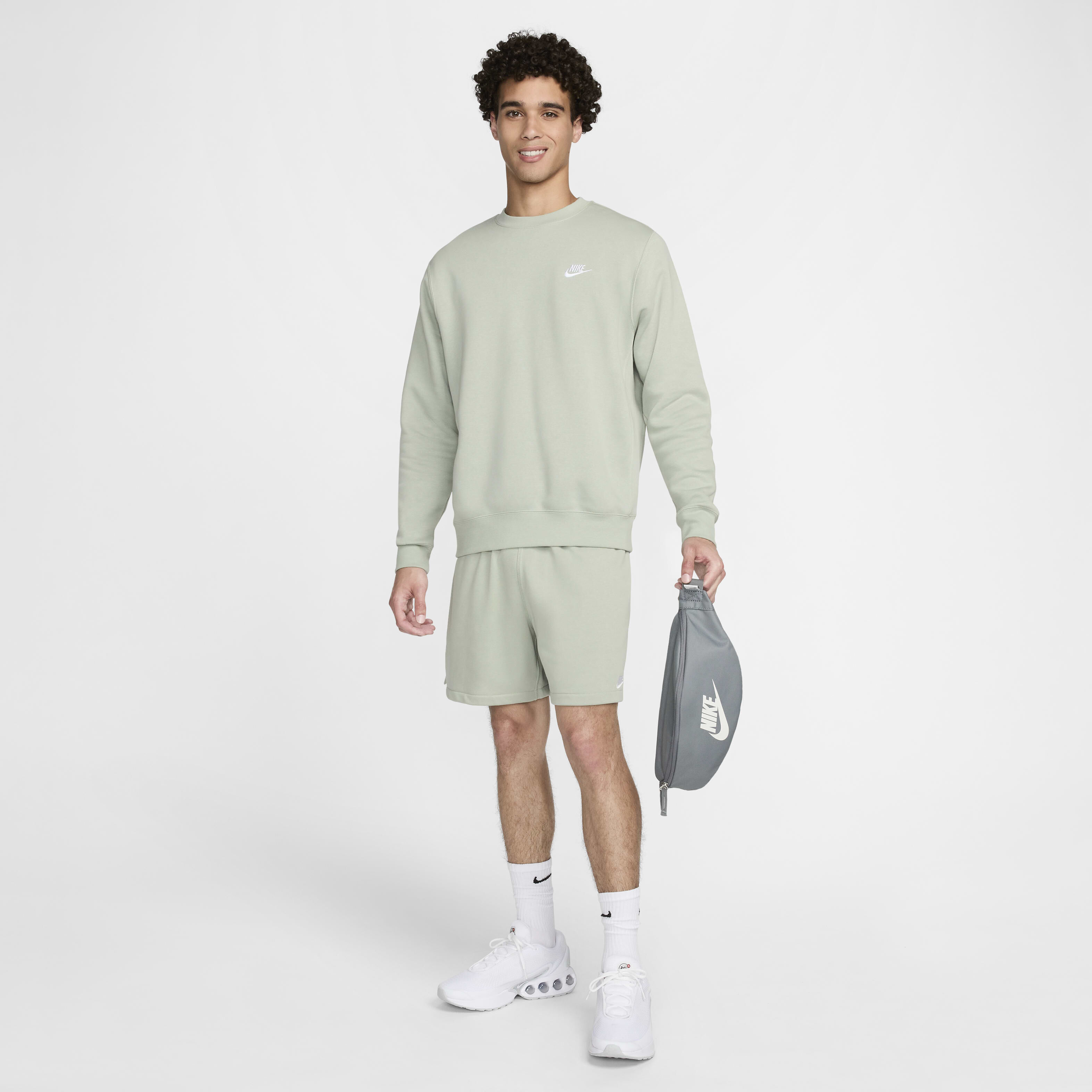 Nike Heritage image number 8