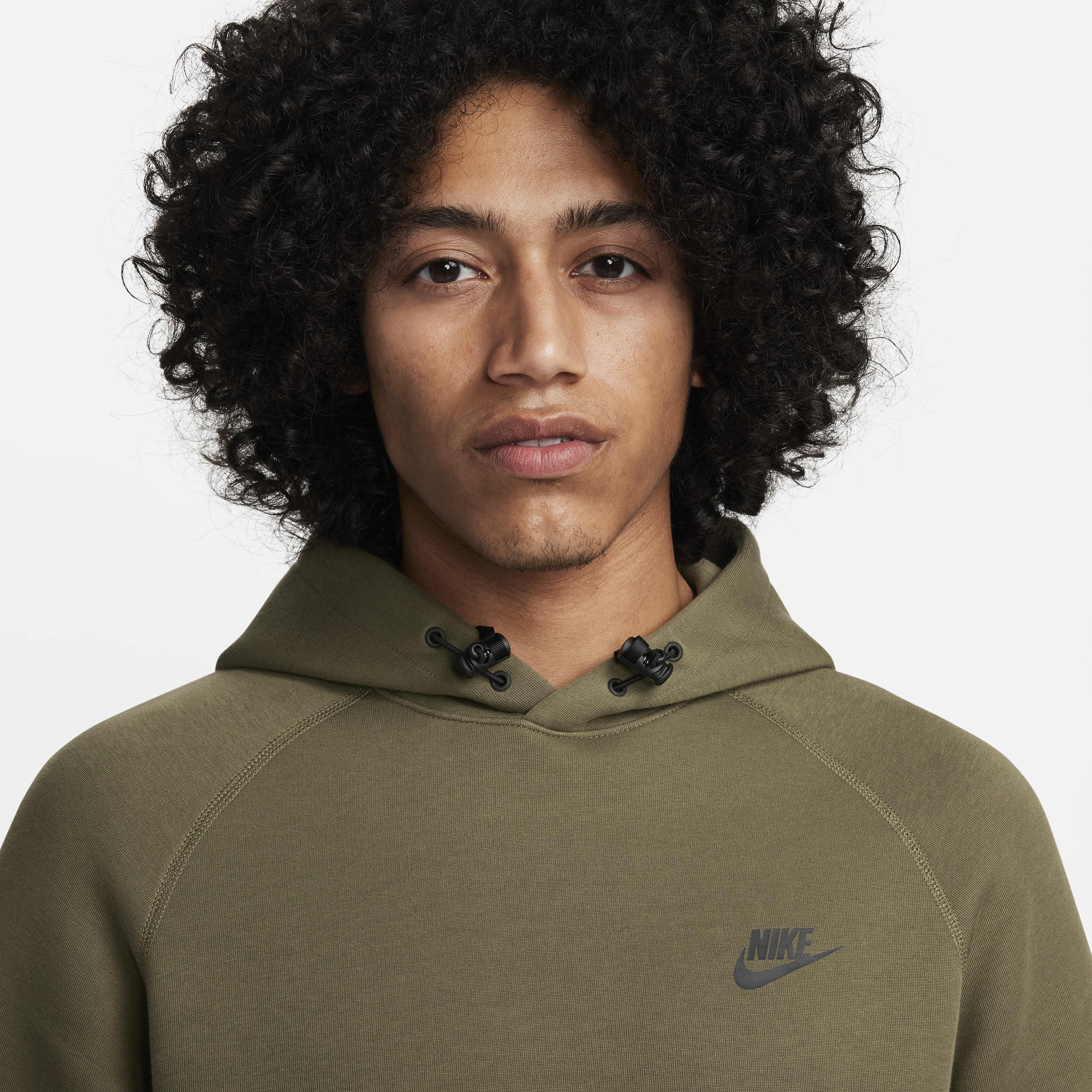 Nike Sportswear Tech Fleece image number 2