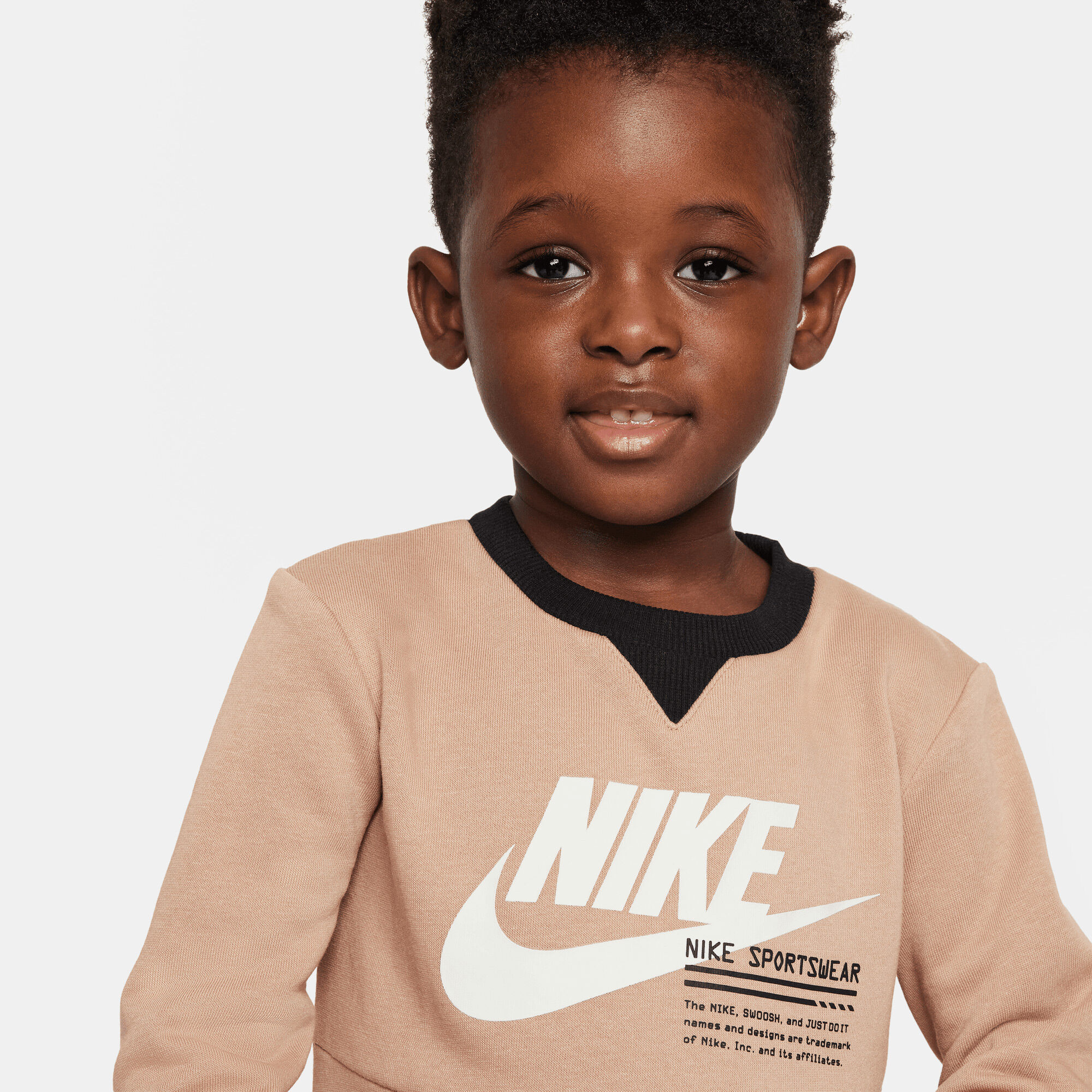 Nike Sportswear Paint Your Future image number 2