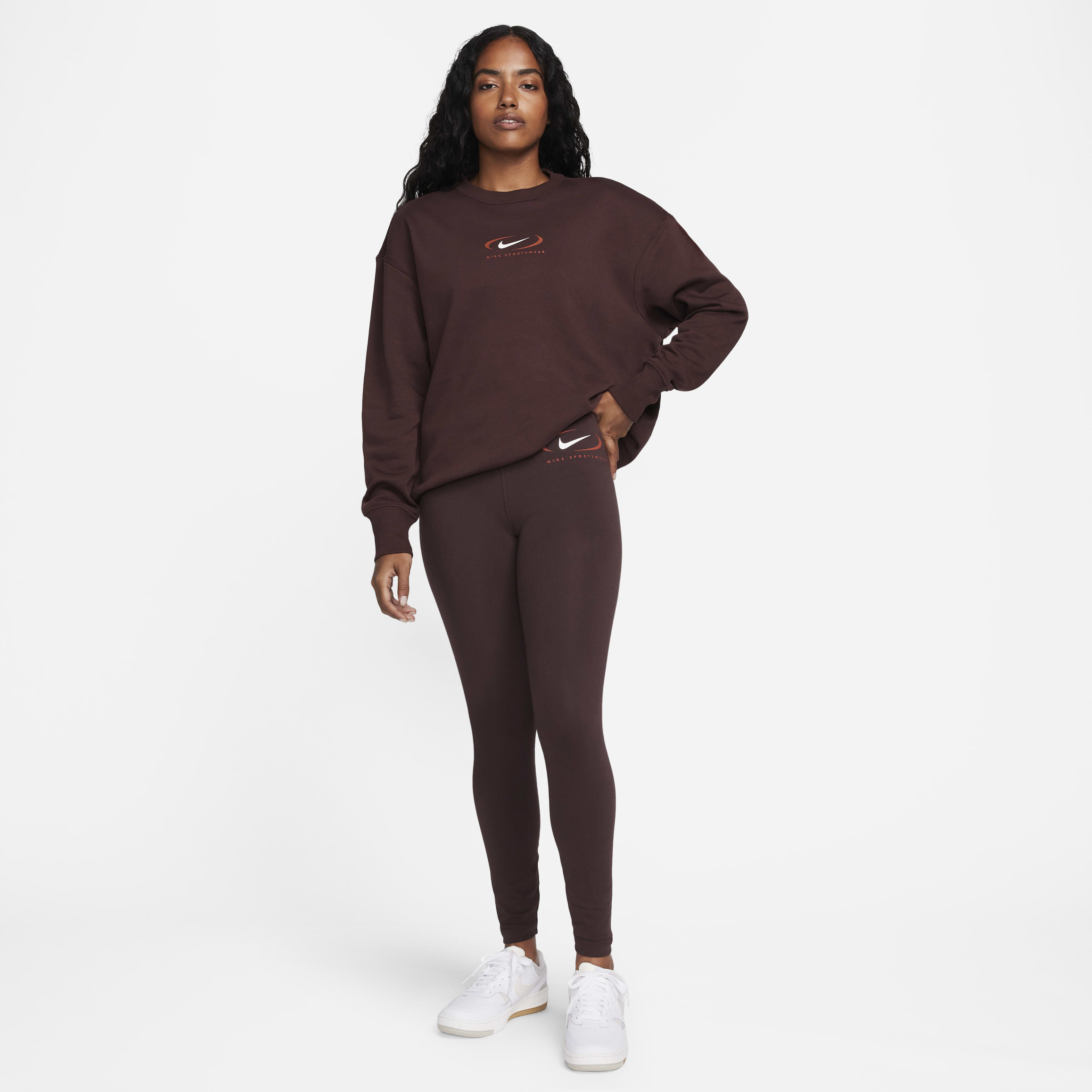 نايكي سبورتسوير image number 4