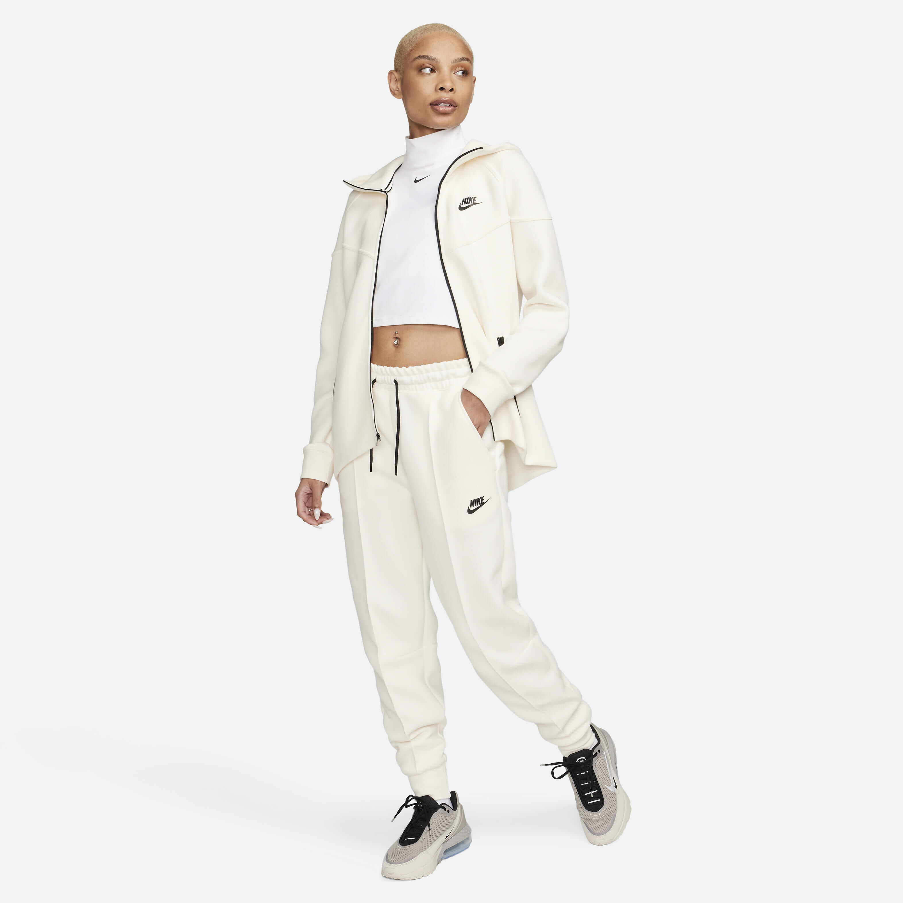 نايكي سبورتسوير تك فليس image number 9