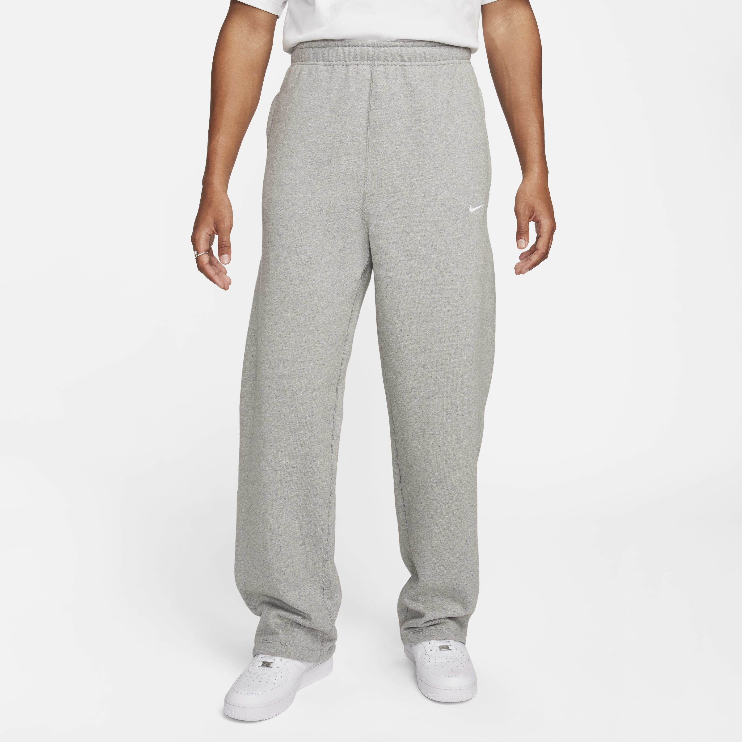 Nike Solo Swoosh image number 0